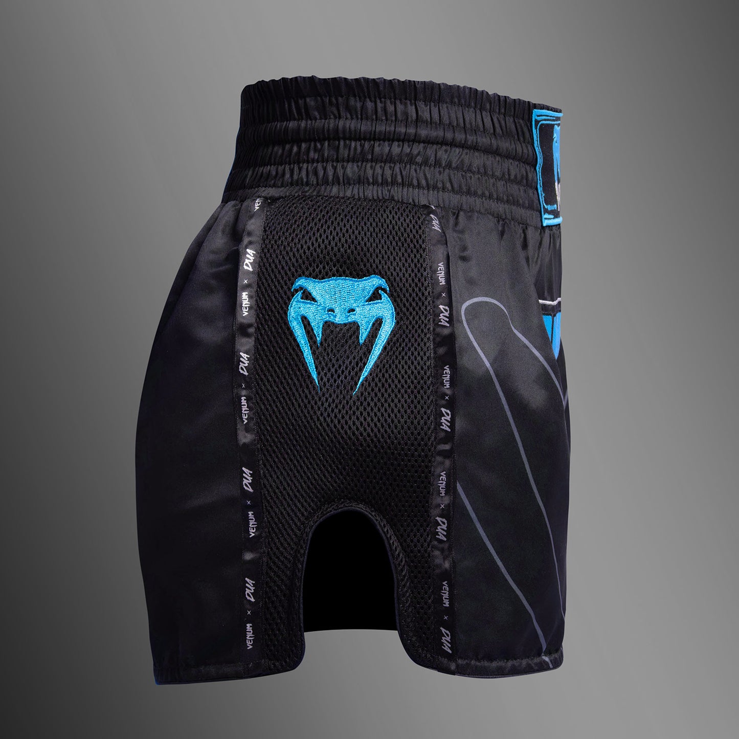 Venum x Dua Muay Thai Shorts - Schwarz/Electric Blue