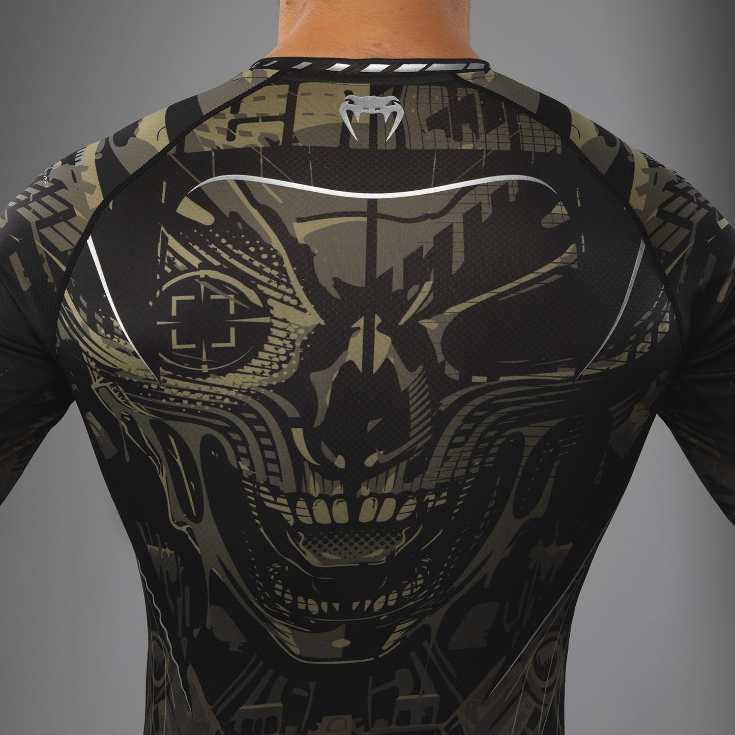Venum Invader Langarm Rashguard - Schwarz/Sand