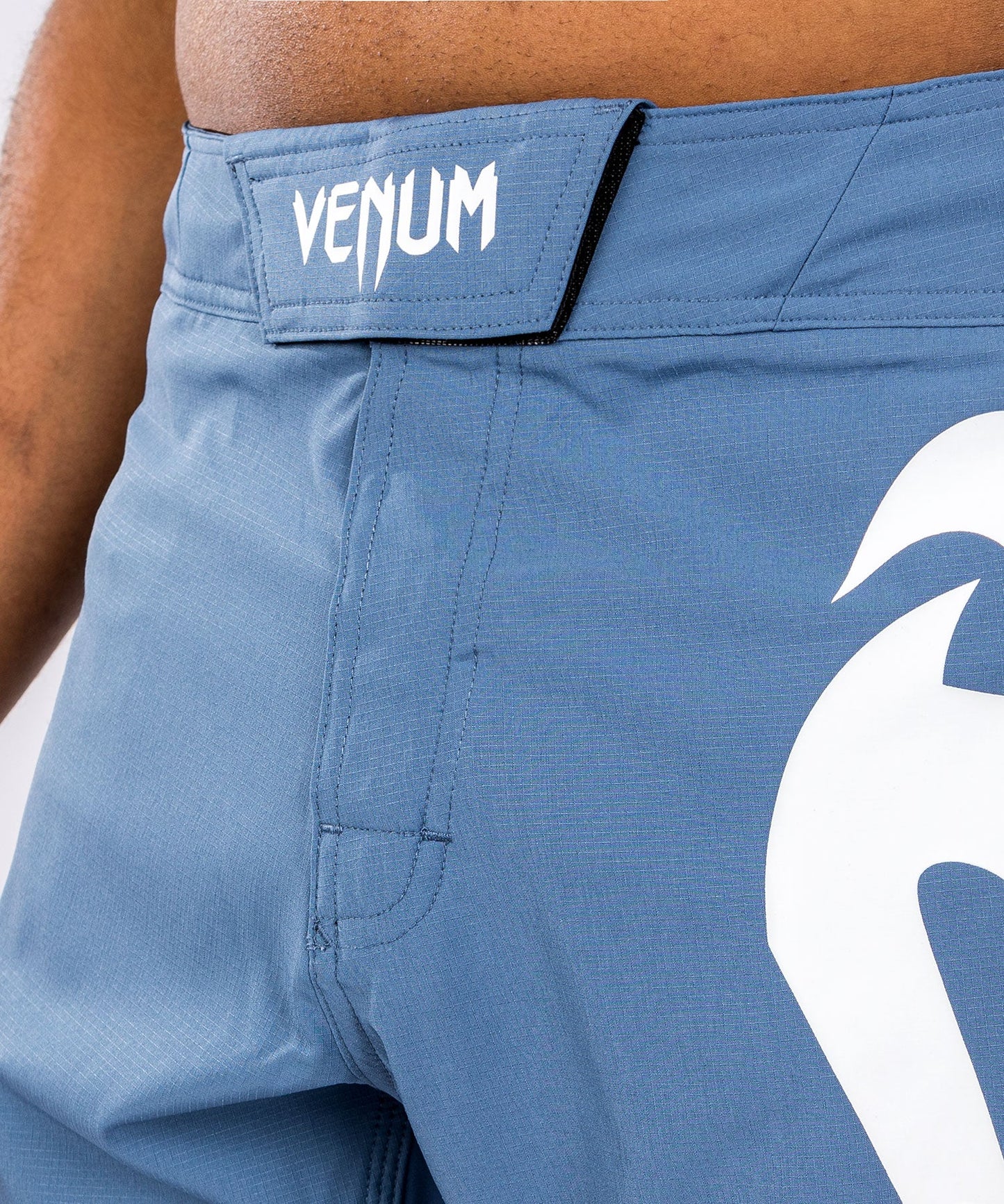 Venum Light 5.0 Fight Shorts - Blau/Weiß