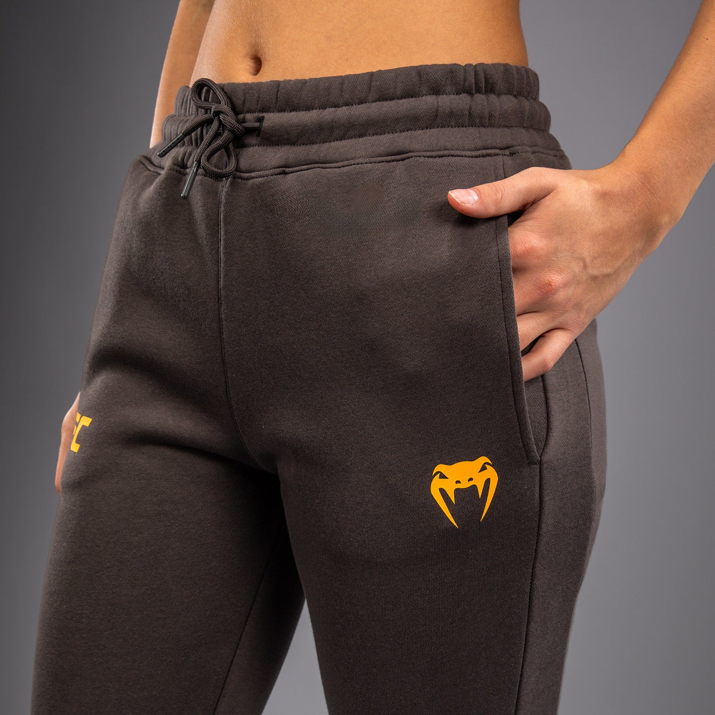 UFC Fusion by Venum Fight Week Damen Baumwollhose - Solid Erdiges Braun