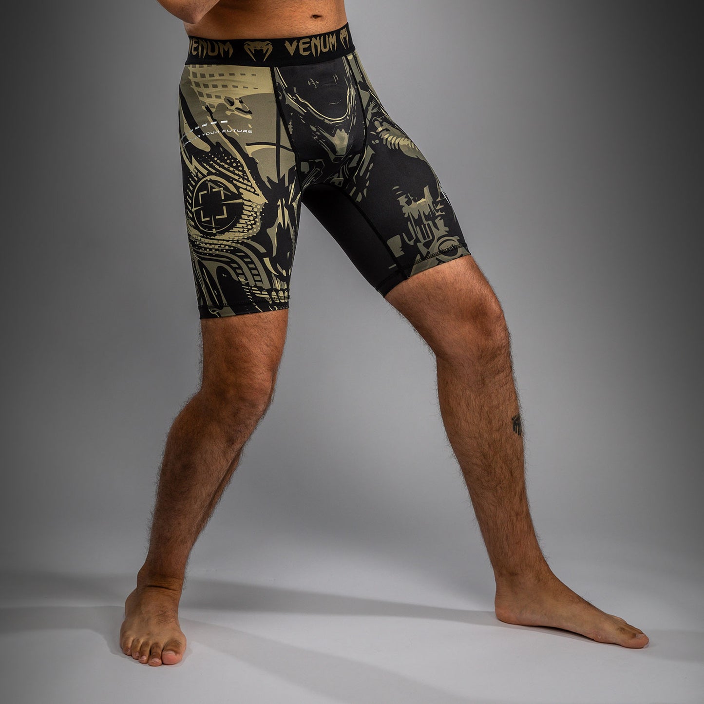 Venum Invader Vale Tudo Shorts - Schwarz/Sand