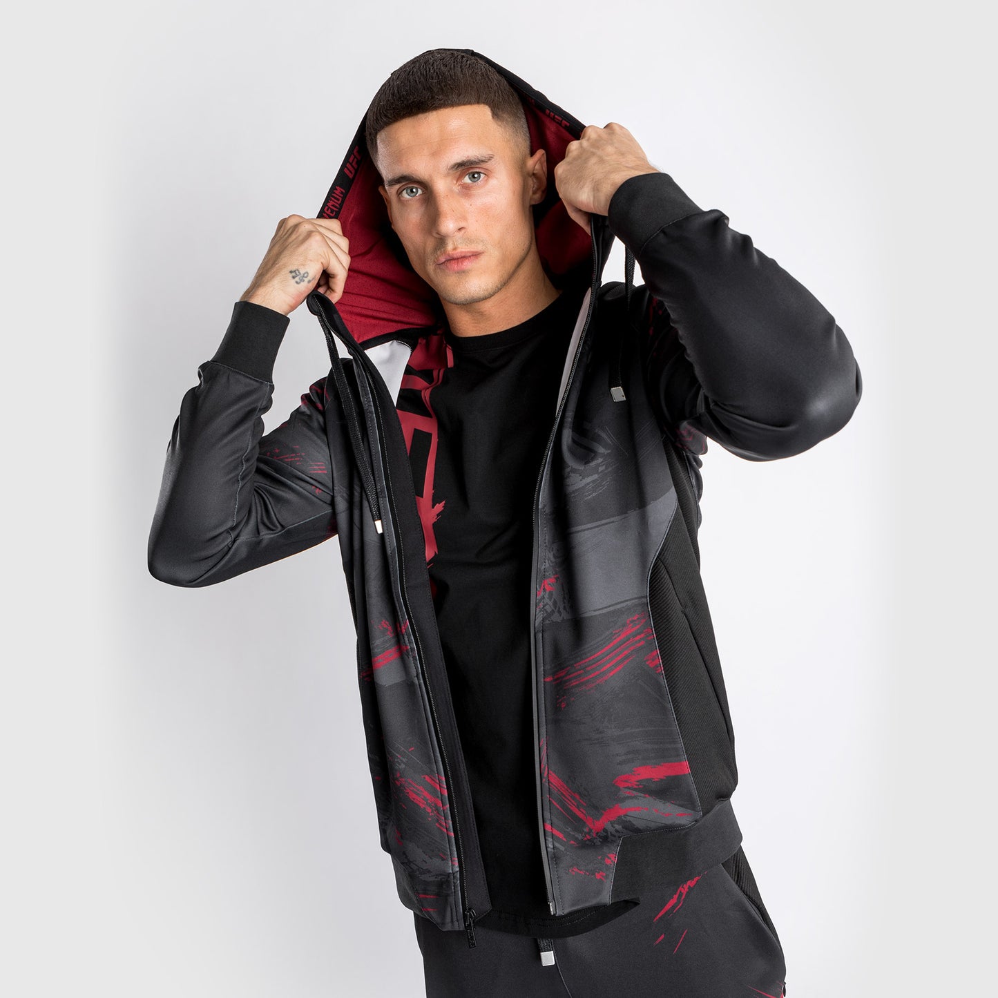 UFC Venum Authentic Fight Week 2.0 Zipped Sweatshirt –  Schwarz/Rot