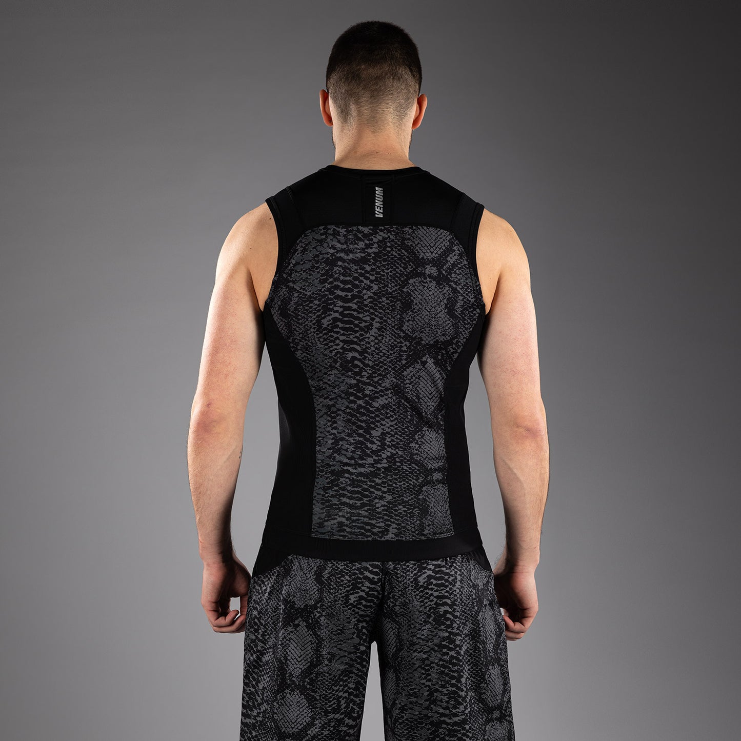 Venum G-Fit Scales Ärmelloses Rashguard – Schwarz/Anthrazitgrau
