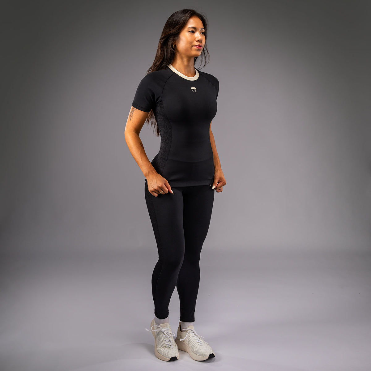 Venum Viper Damen Kurzarm-Rashguard - Schwarz