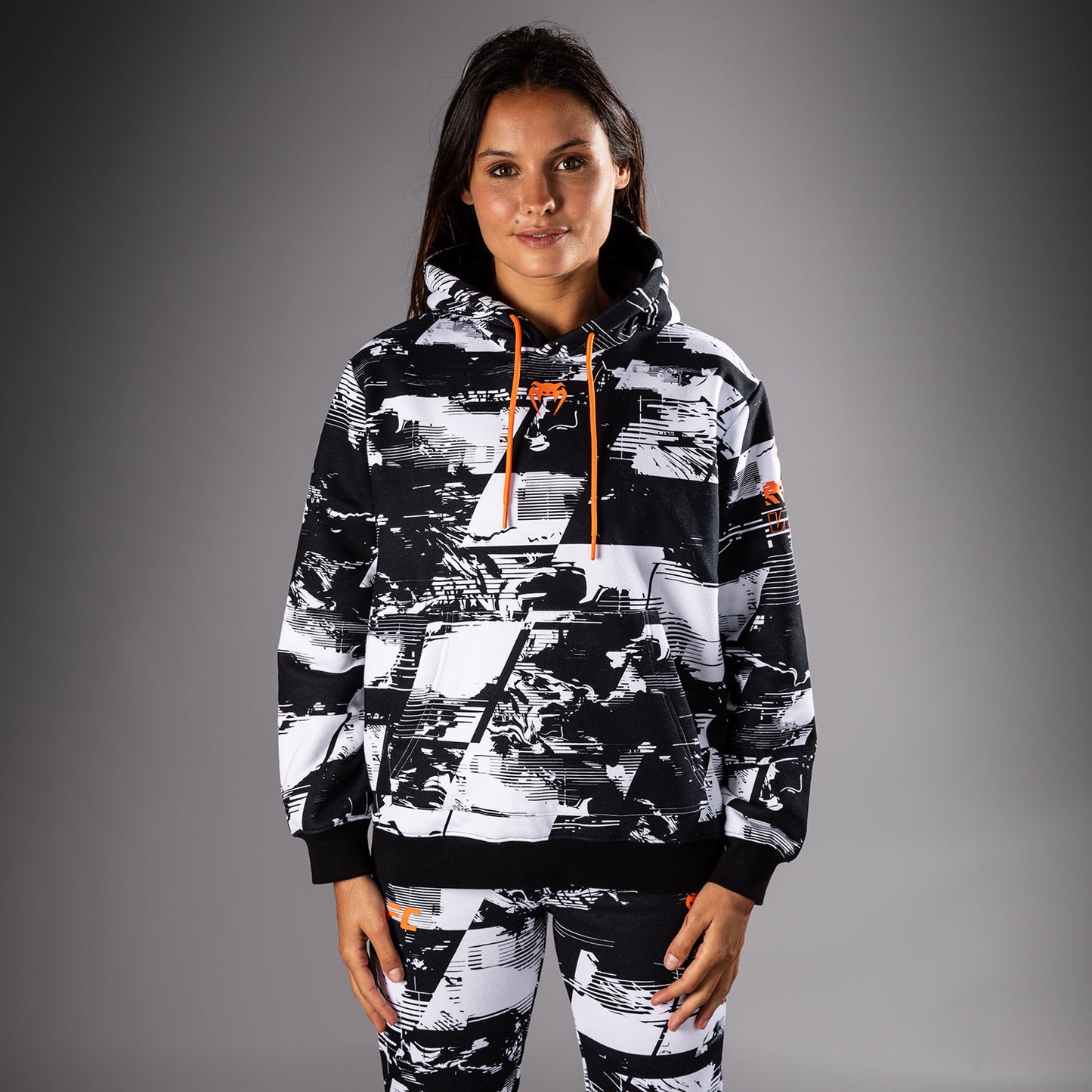 UFC Zenith by Venum Authentic Fight Week Pullover Hoodie Damen - Weiß