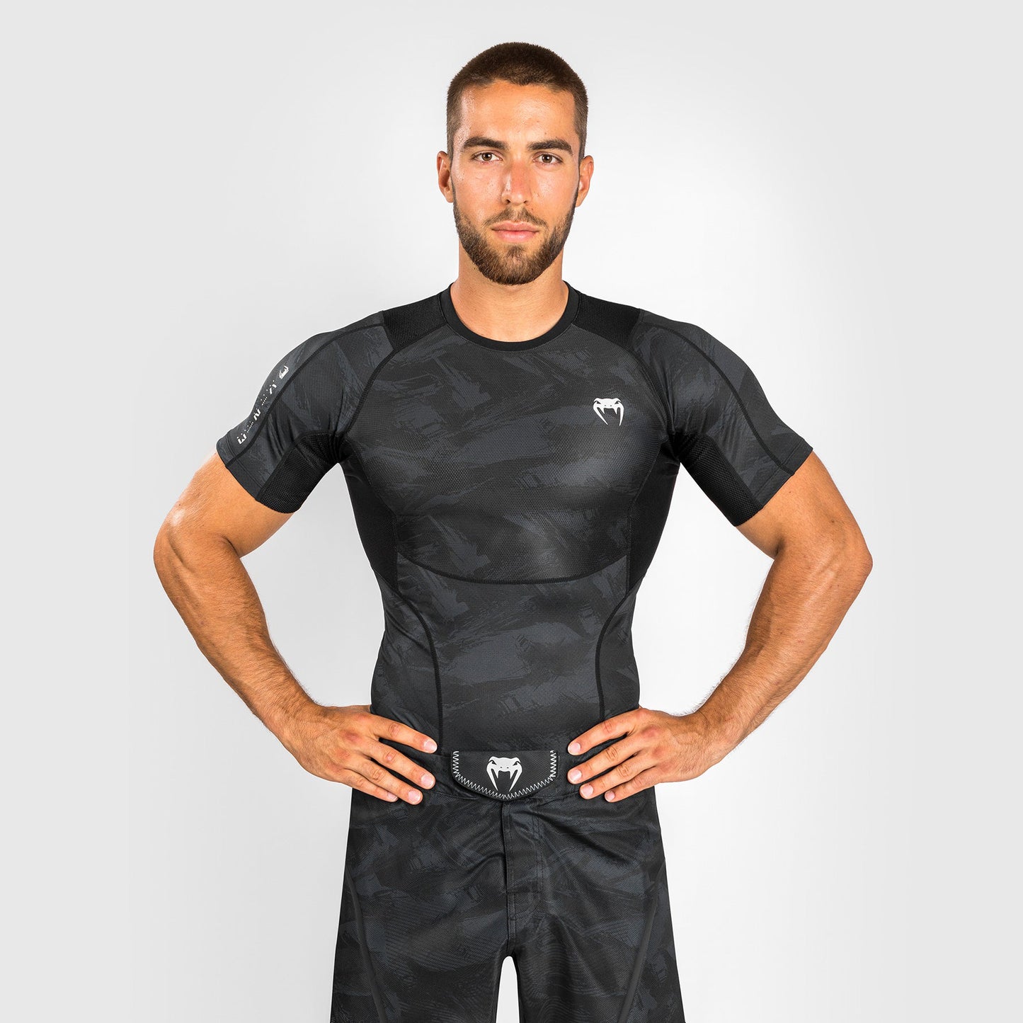 Venum Electron 3.0 Rashguard – Kurzarm – Schwarz