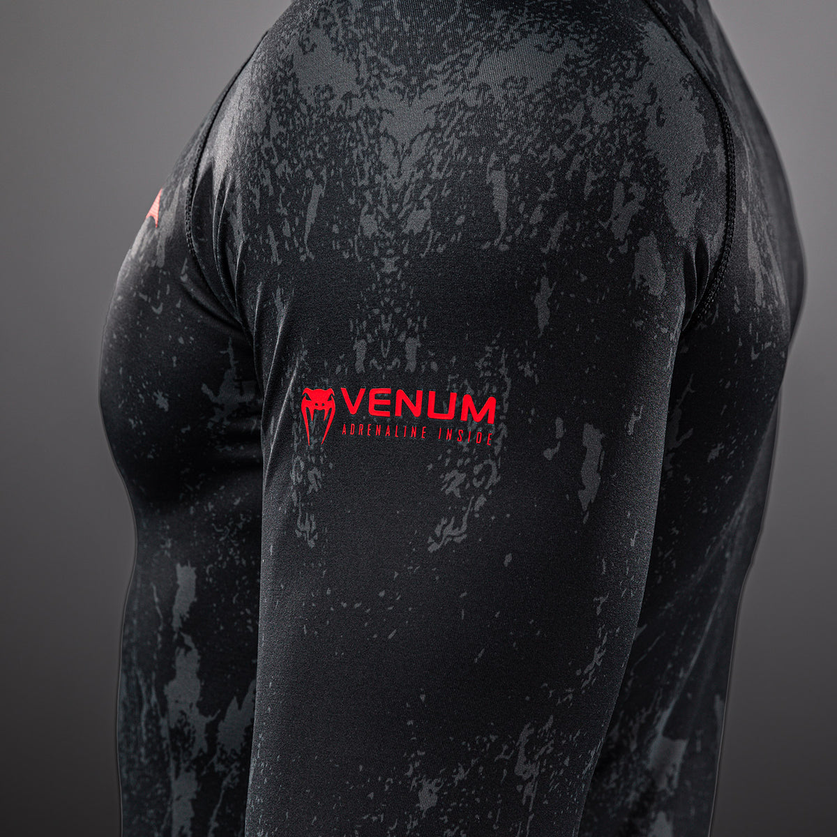 Venum x Batman Langarm-Rashguard - Schwarz/Grau/Rot