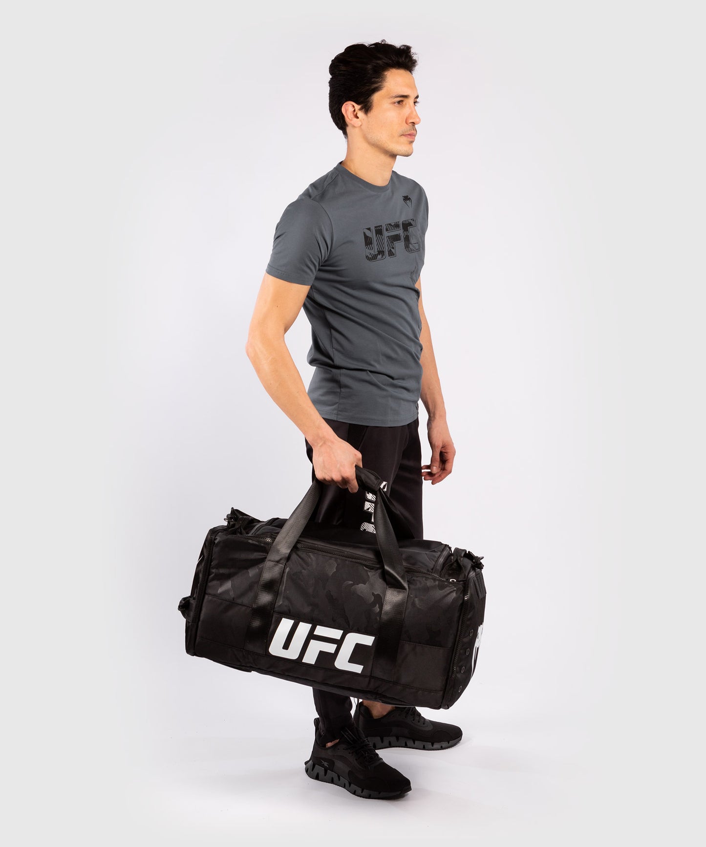 UFC Venum Authentic Fight Week Ausrüstungstasche