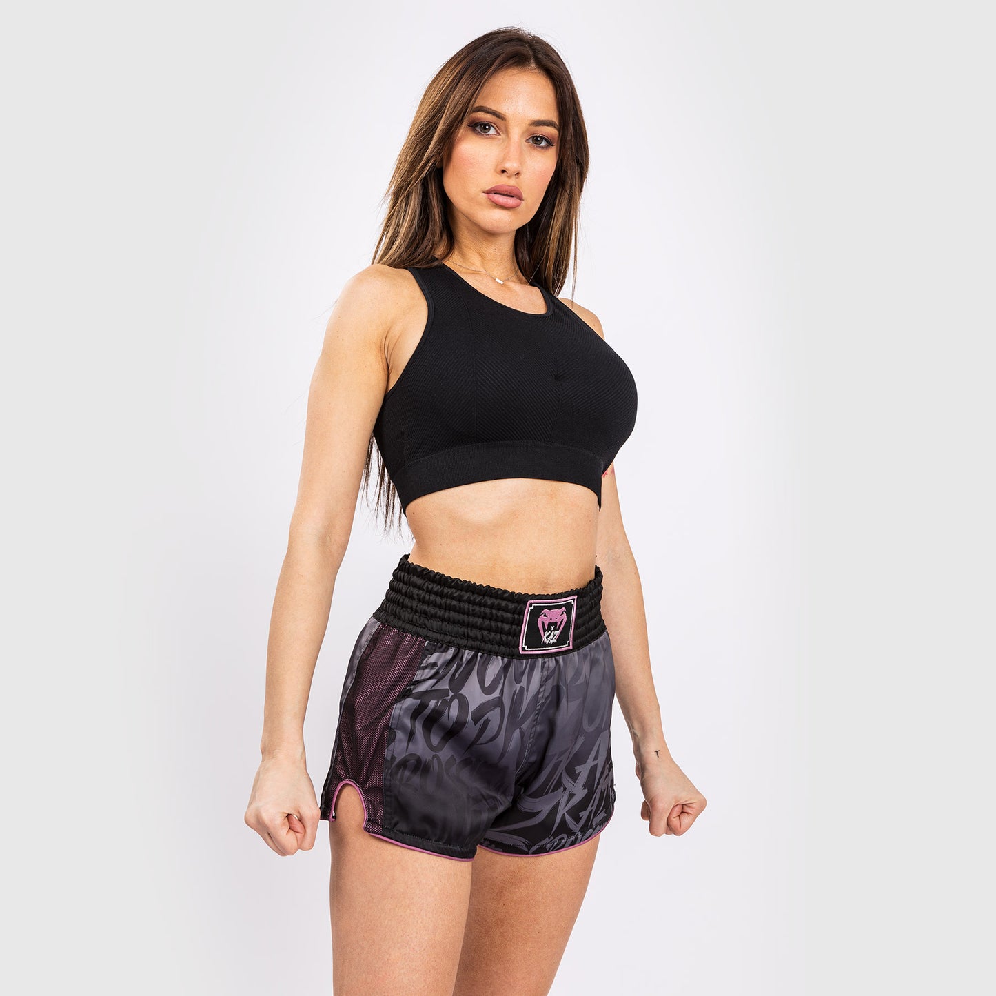 Venum x Kaz Muay Thai Shorts - Schwarz