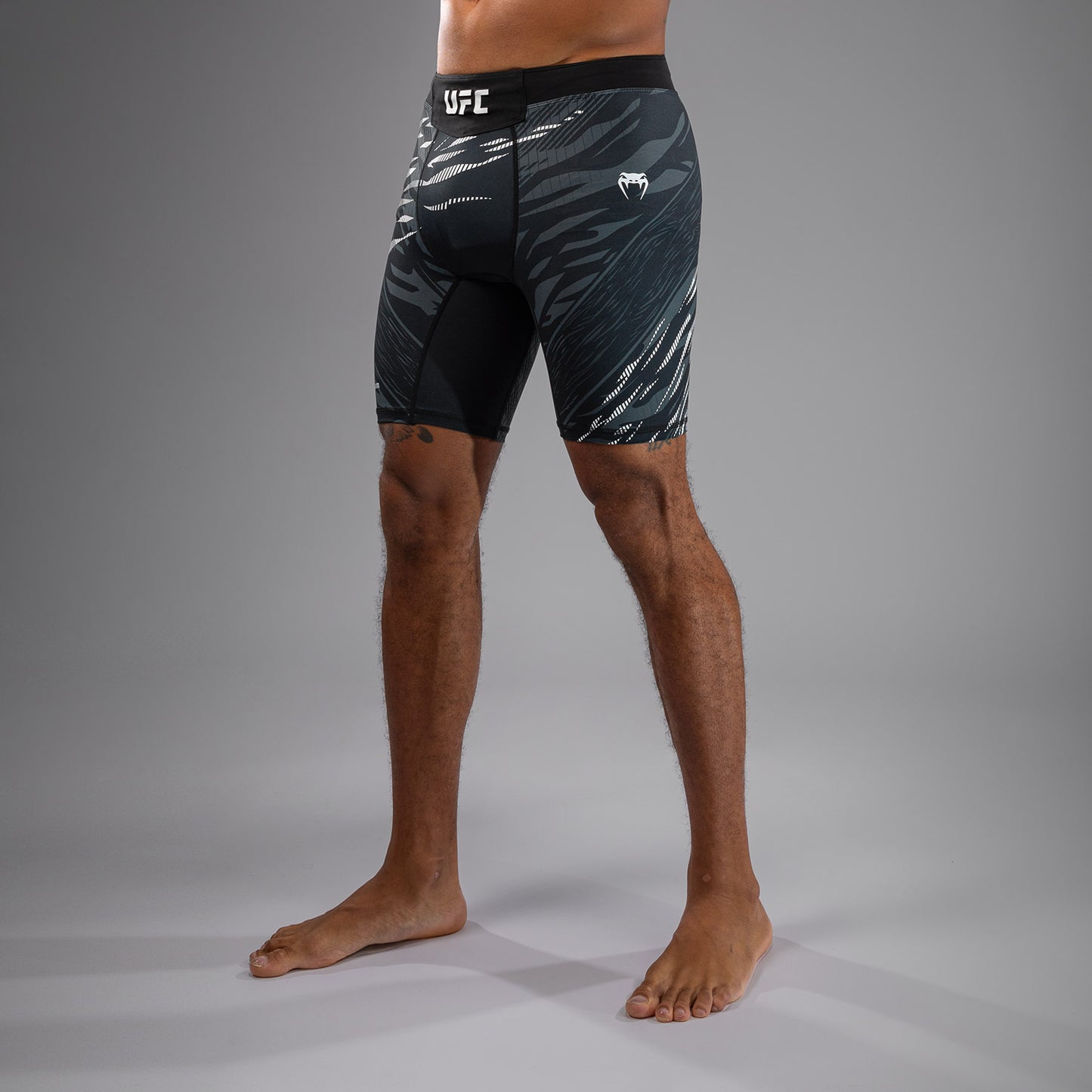 UFC Fusion by Venum Authentic Fight Night Herren Vale Tudo Short - Schwarz