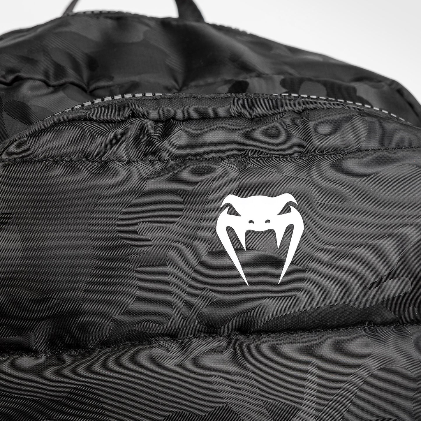 Venum Challenger Pro Rucksack (20-25L) – Schwarz/Dunkles Camo
