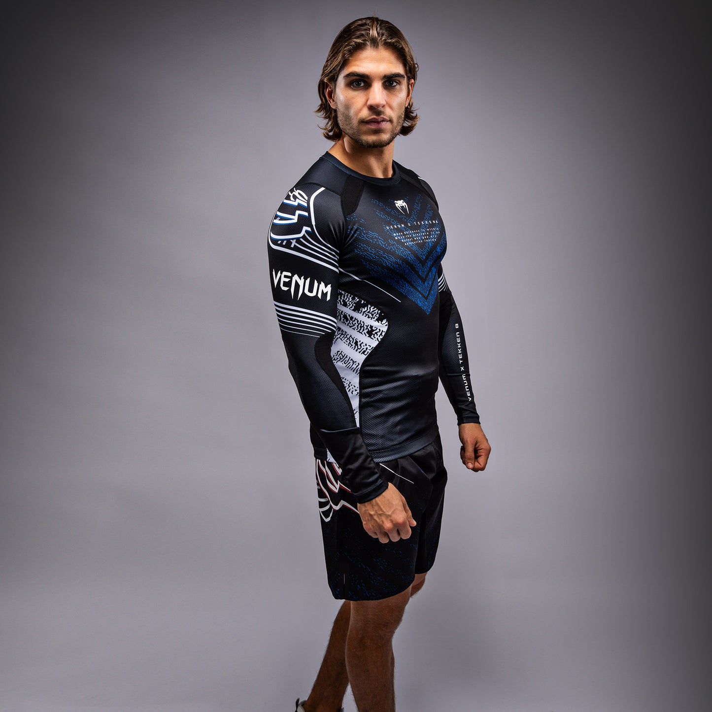 Venum x TEKKEN 8 - Jin Kazama Rashguard - Blau/Schwarz/Weiß