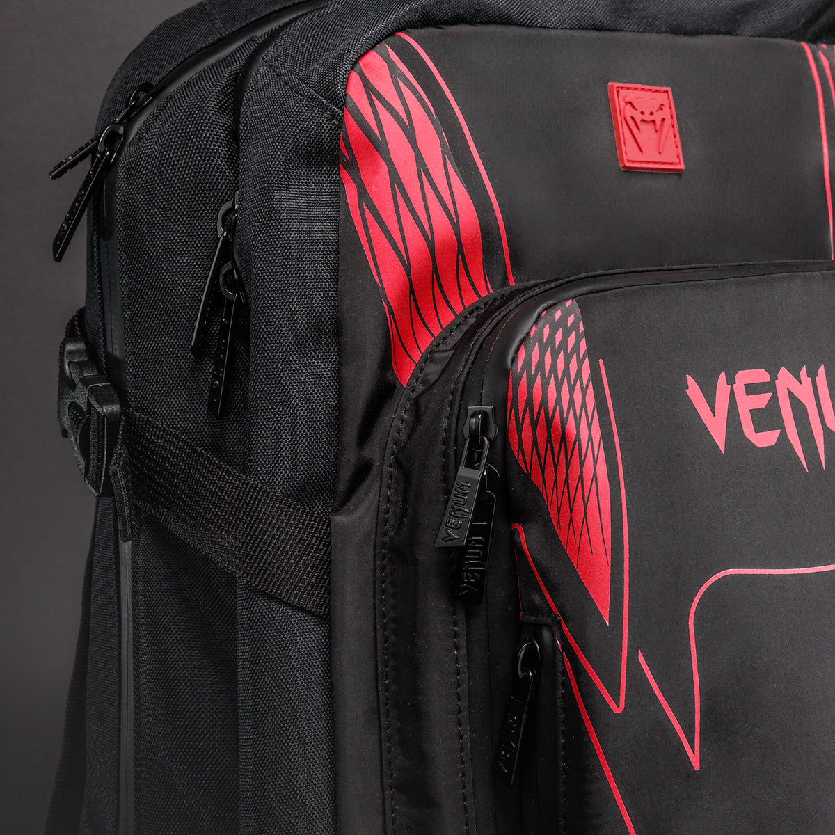 Venum Amazonia Reborn Rucksack (15-25 L) - Schwarz/Rot