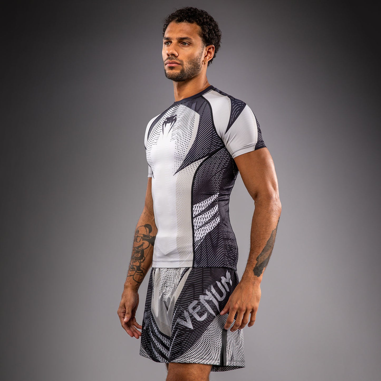 Venum Galactic 3.0 Kurzarm Rashguard - Cremeweiß/Schwarz