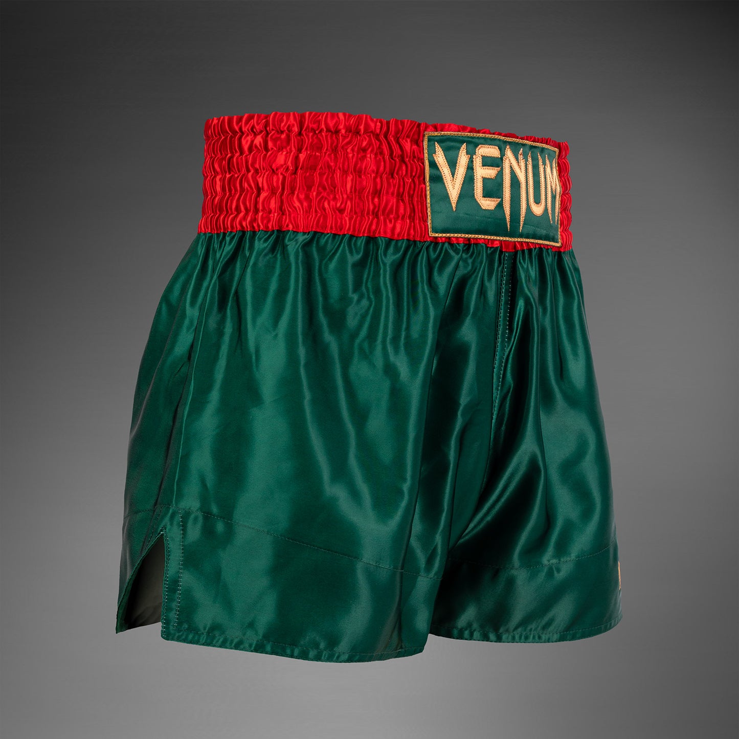 Venum Classic Muay Thai Shorts - Waldgrün