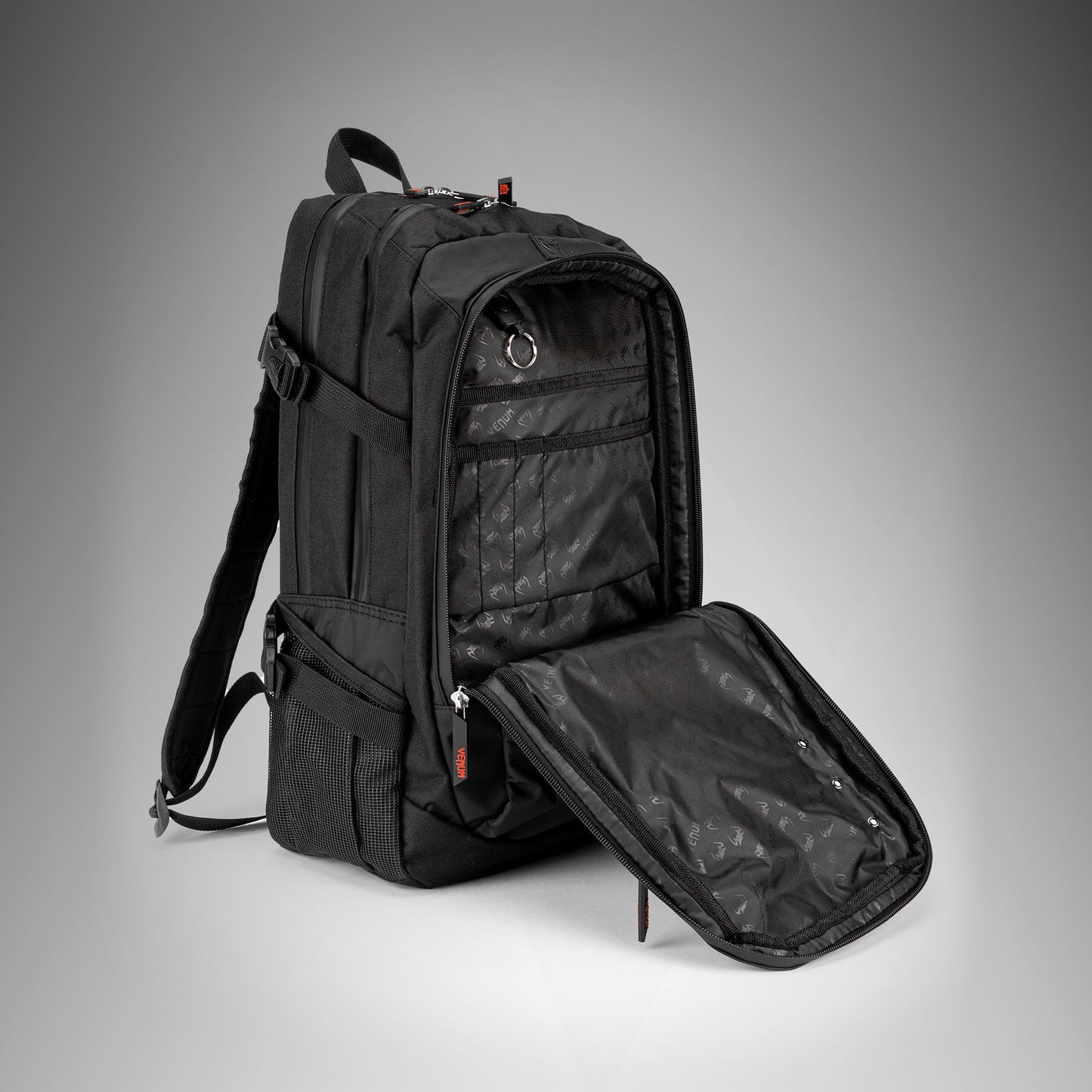Venum Challenger Pro Evo Rucksack (20-25L) – Schwarz/Rot