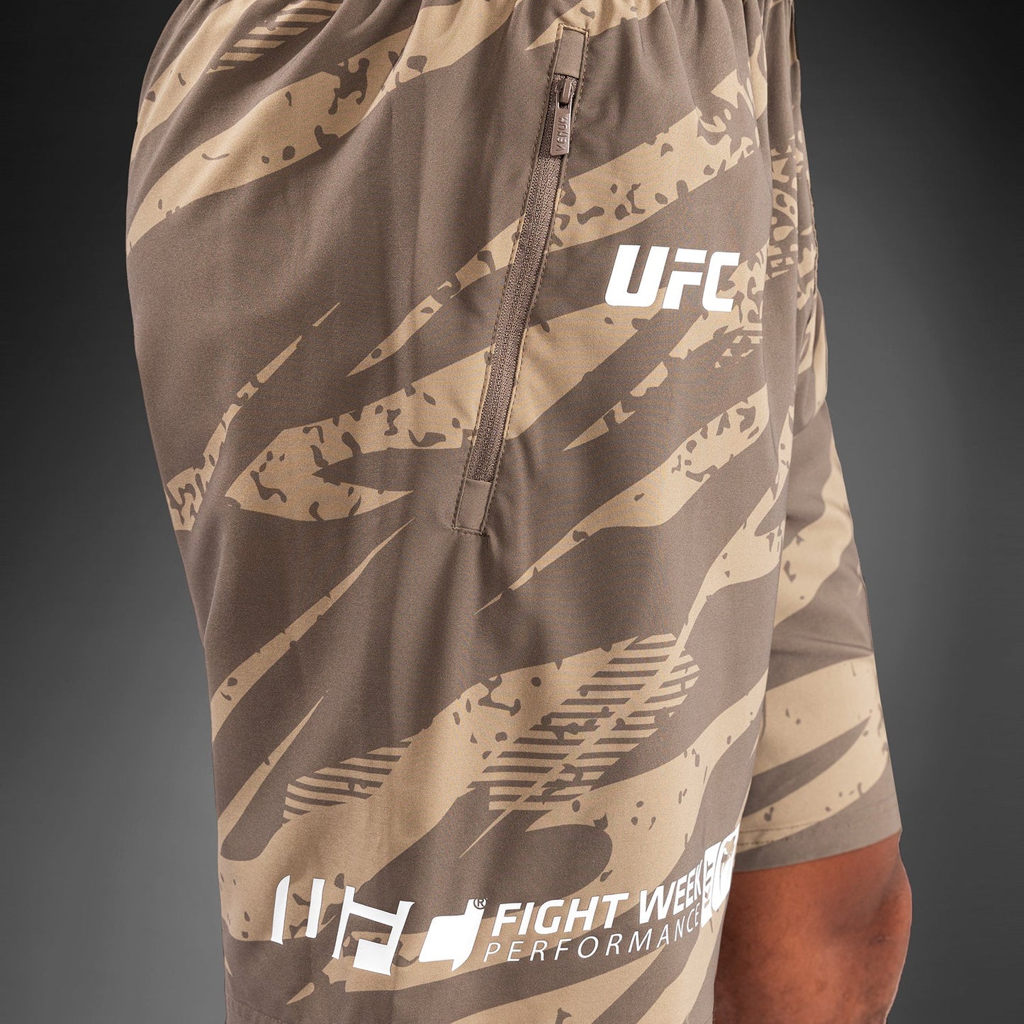 UFC Adrenaline by Venum Fight Week Performance Shorts Für Männer - Desert Camo