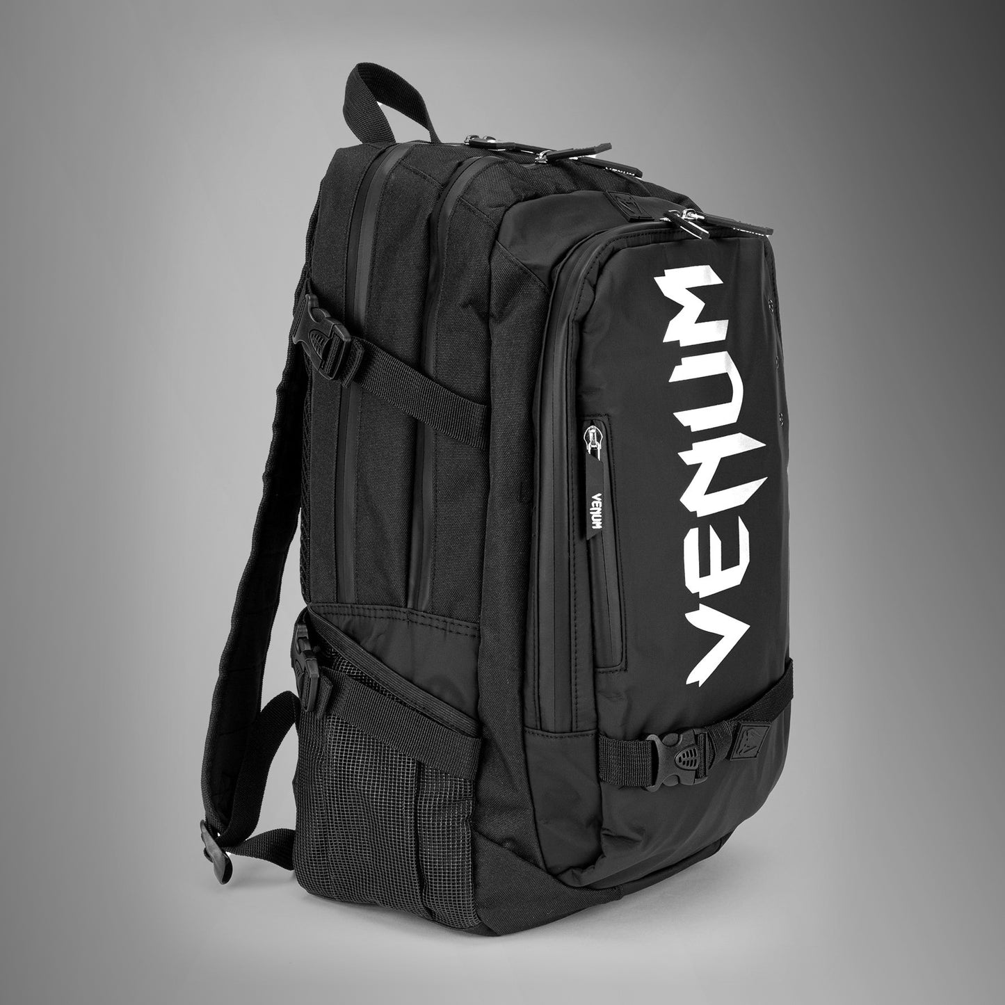 Venum Challenger Pro Evo Rucksack (20-25L) – Schwarz/Weiß