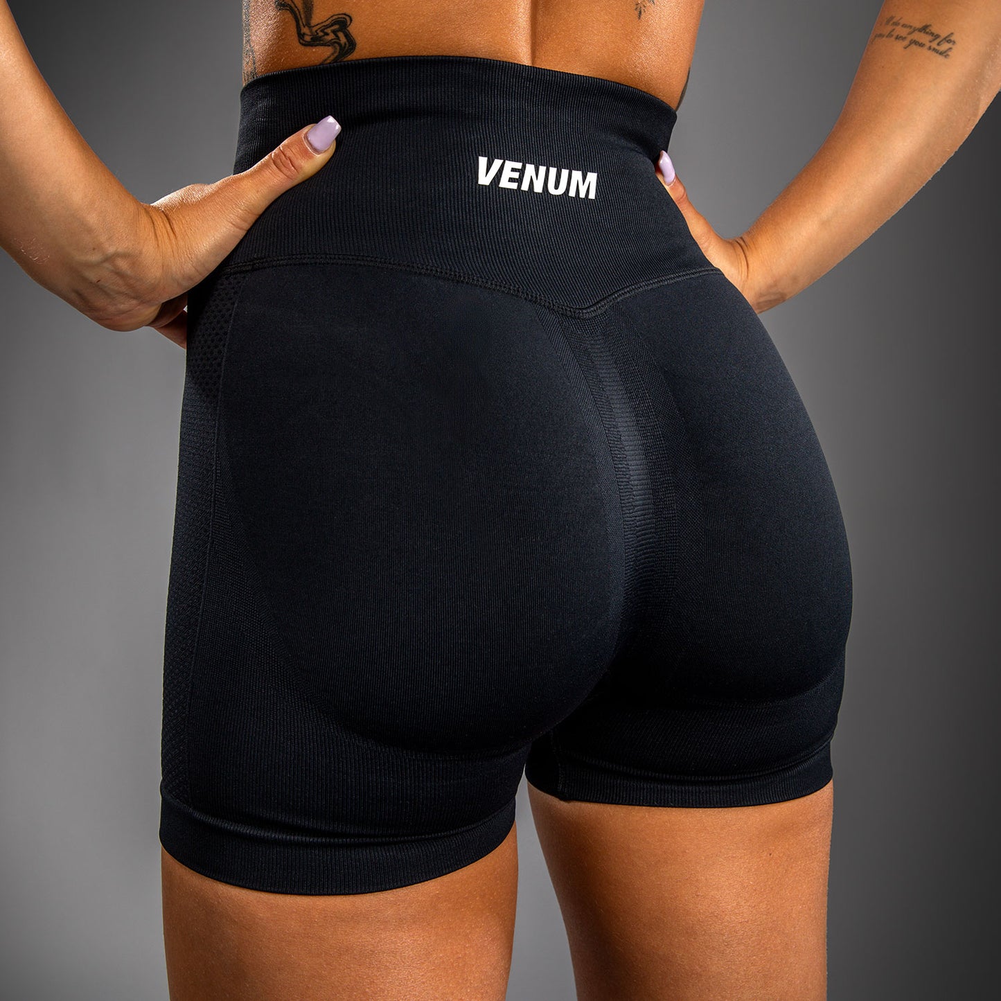 Venum Sculpt Vale Tudo Shorts – Schwarz/Weiß