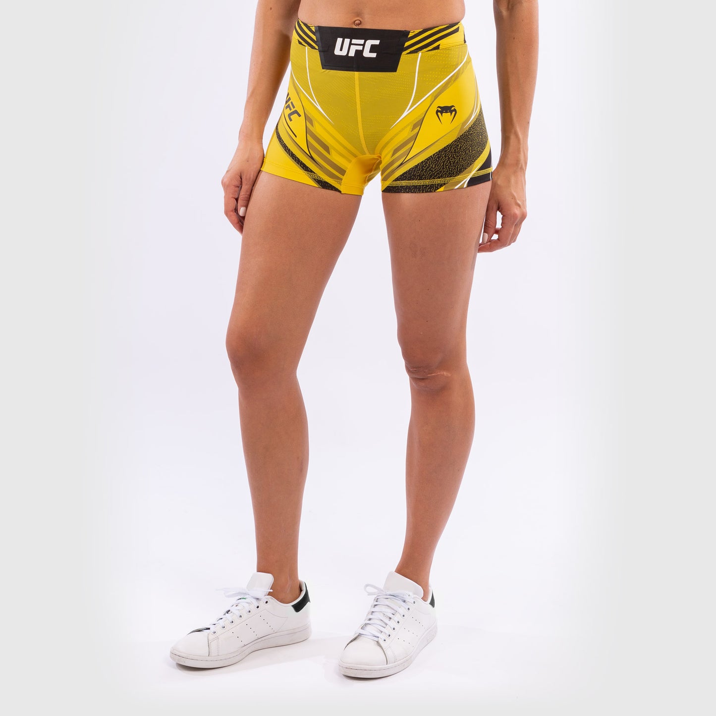 UFC Venum Authentic Fight Night Damen Vale Tudo Shorts - Short Fit - Gelb