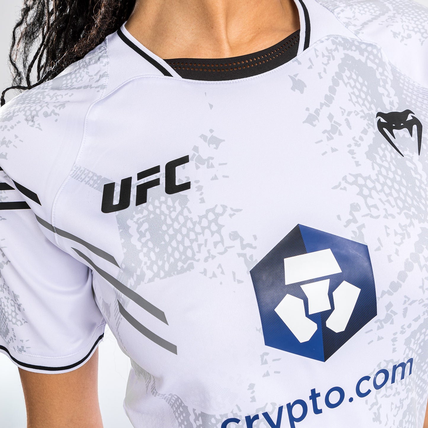 UFC Adrenaline by Venum Authentic Fight Night Walkout-Trikot für Frauen - Weiß