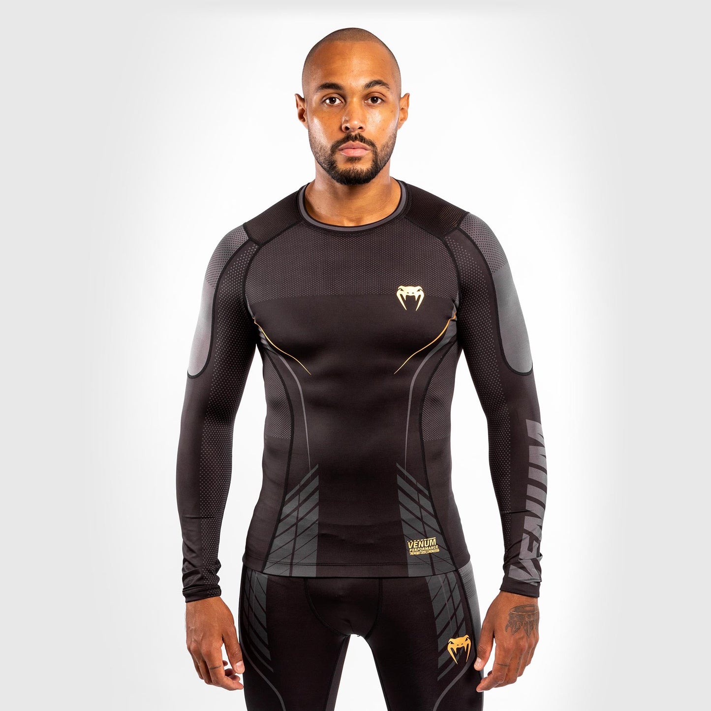 Venum Athletics Langarm-Kompressions-T-Shirt – Schwarz/Gold
