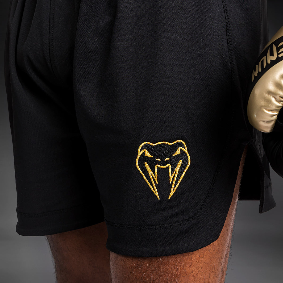 Venum Classic Boxshorts - Schwarz/Gold