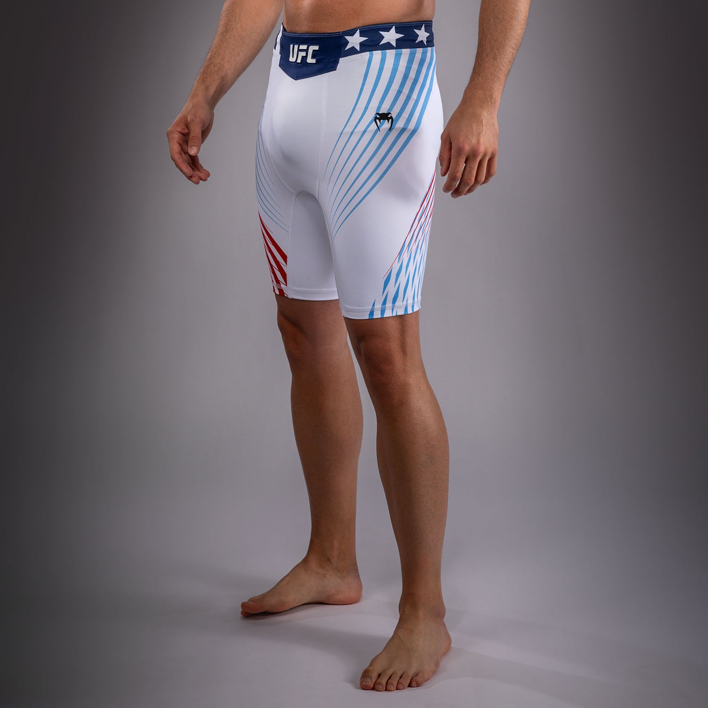 Official UFC Freedom 250 by Venum Authentic Fight Night Vale Tudo Shorts für Herren - Weiß