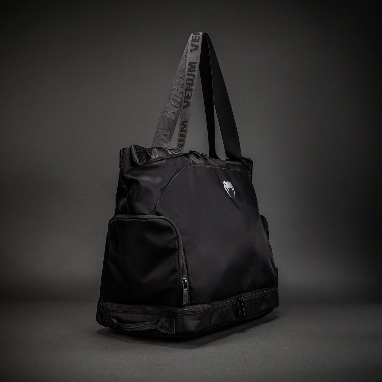 Venum Essential Sporttasche - Schwarz