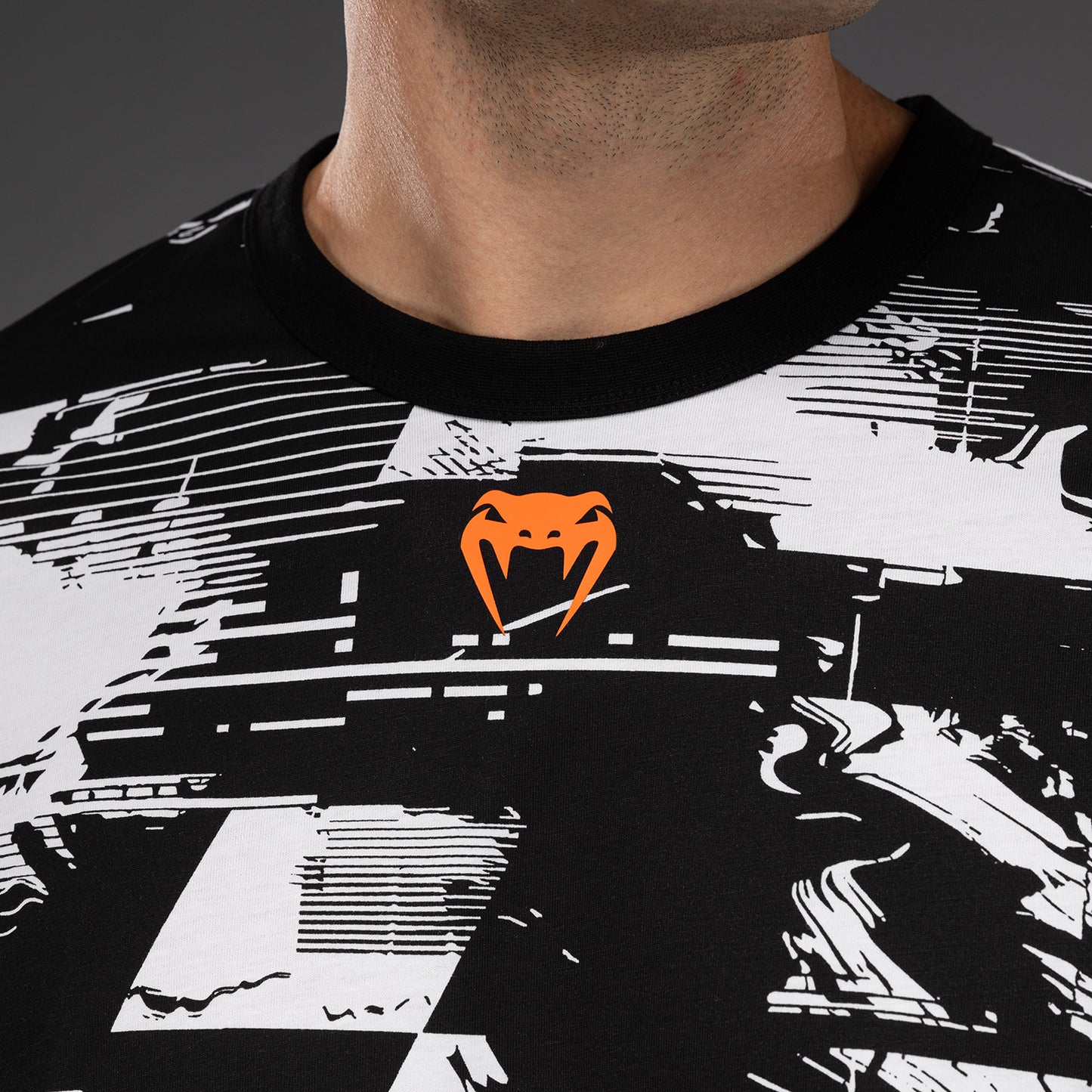 UFC Zenith by Venum Authentic Fight Week Langarm T-Shirt Herren - Weiß