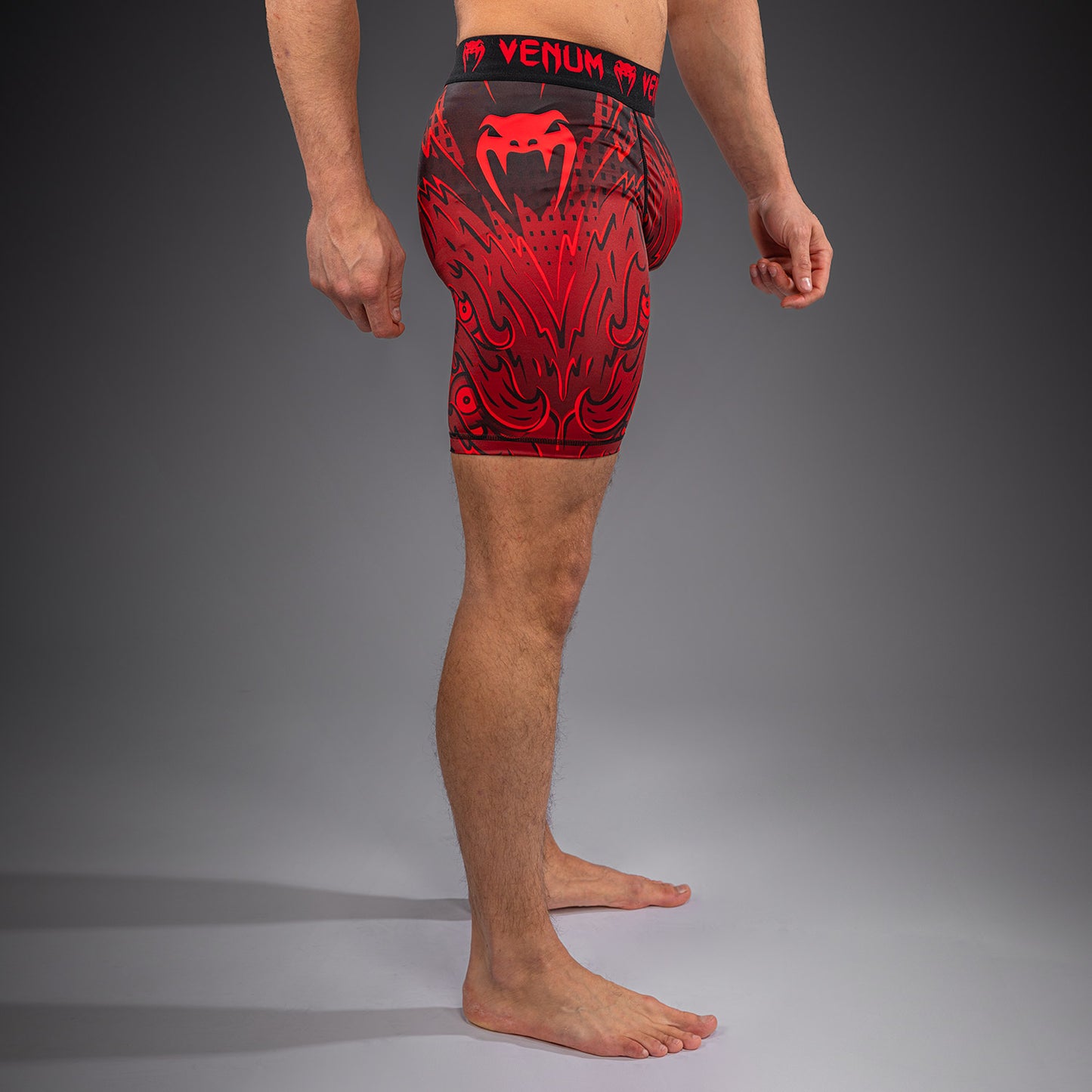 Venum Wolf Atak Kompressionsshort – Schwarz/Rot