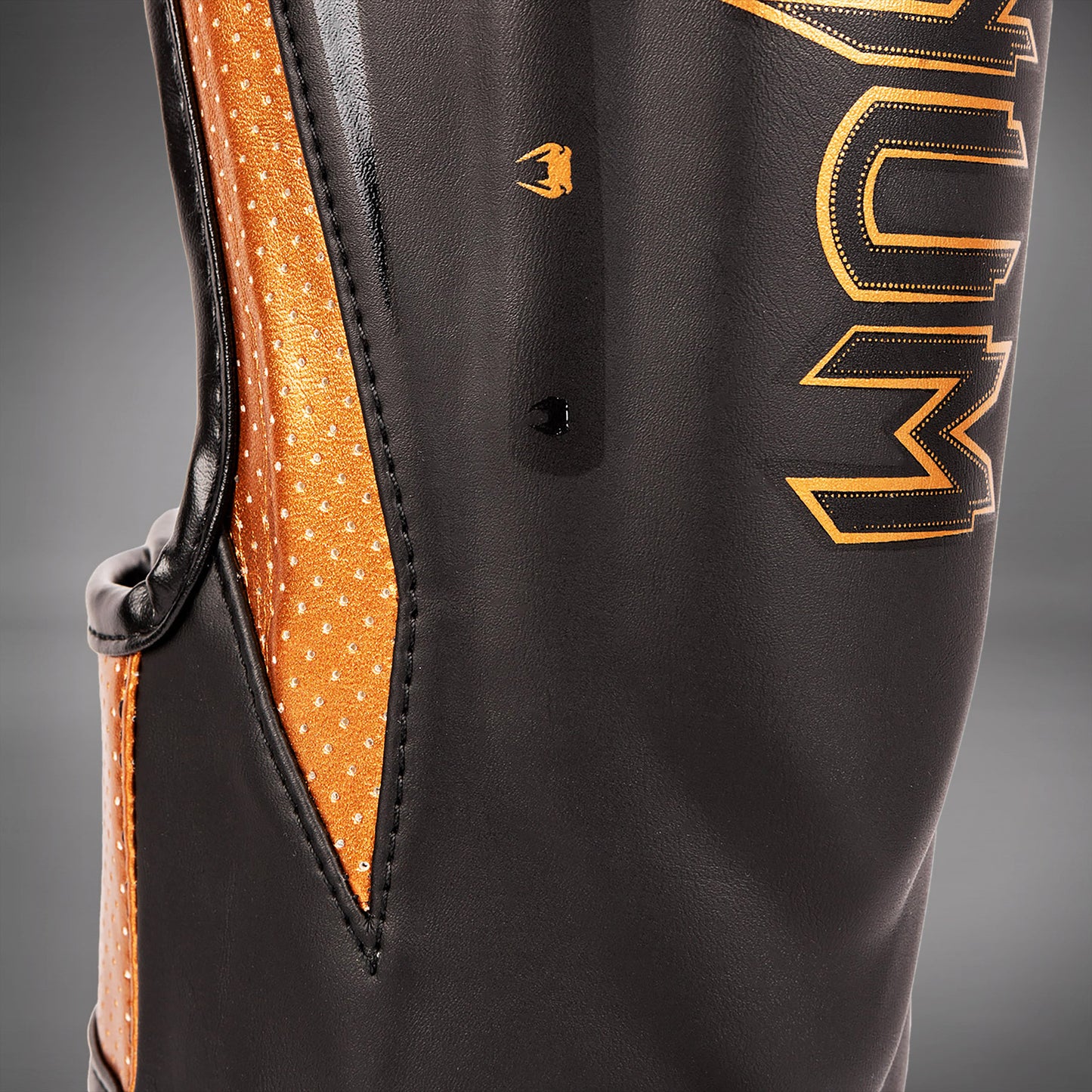Venum Elite Evo Schienbeinschoner - Schwarz/Bronze