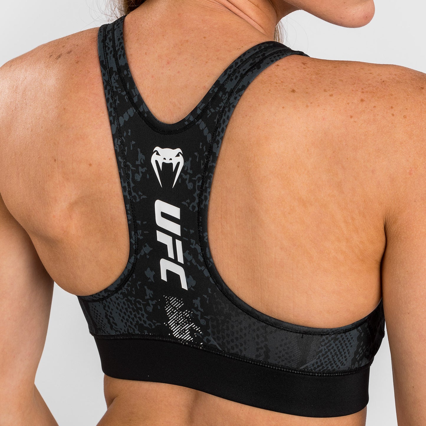 UFC Adrenaline by Venum Authentic Fight Night Sport-BH für Frauen - Schwarz