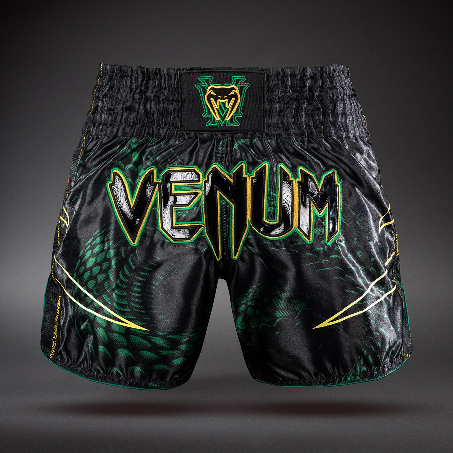 Venum Matupa Muay-Thai-Shorts - Schwarz/Grün/Gold