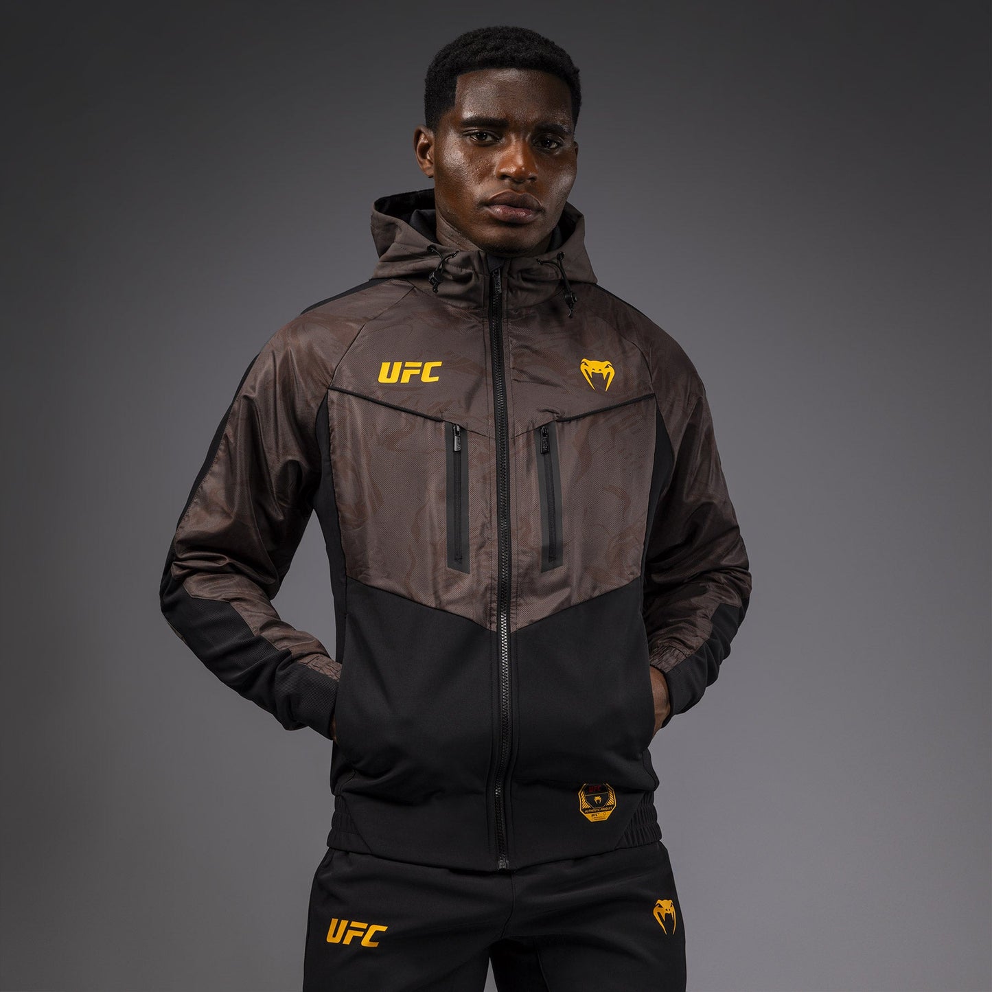 UFC Fusion by Venum Fight Week Herren Zip Hoodie - Erdiges Braun
