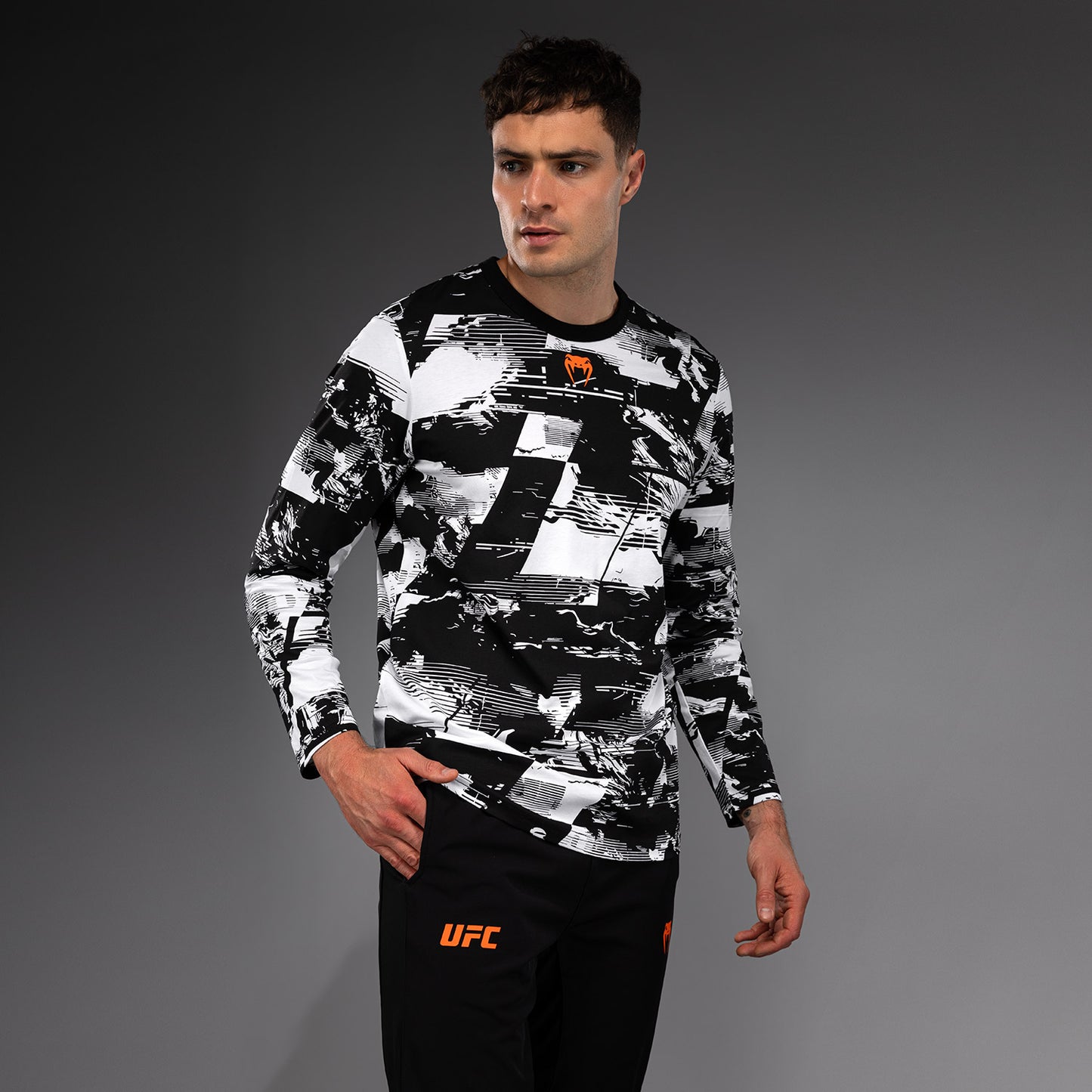 UFC Zenith by Venum Authentic Fight Week Langarm T-Shirt Herren - Weiß