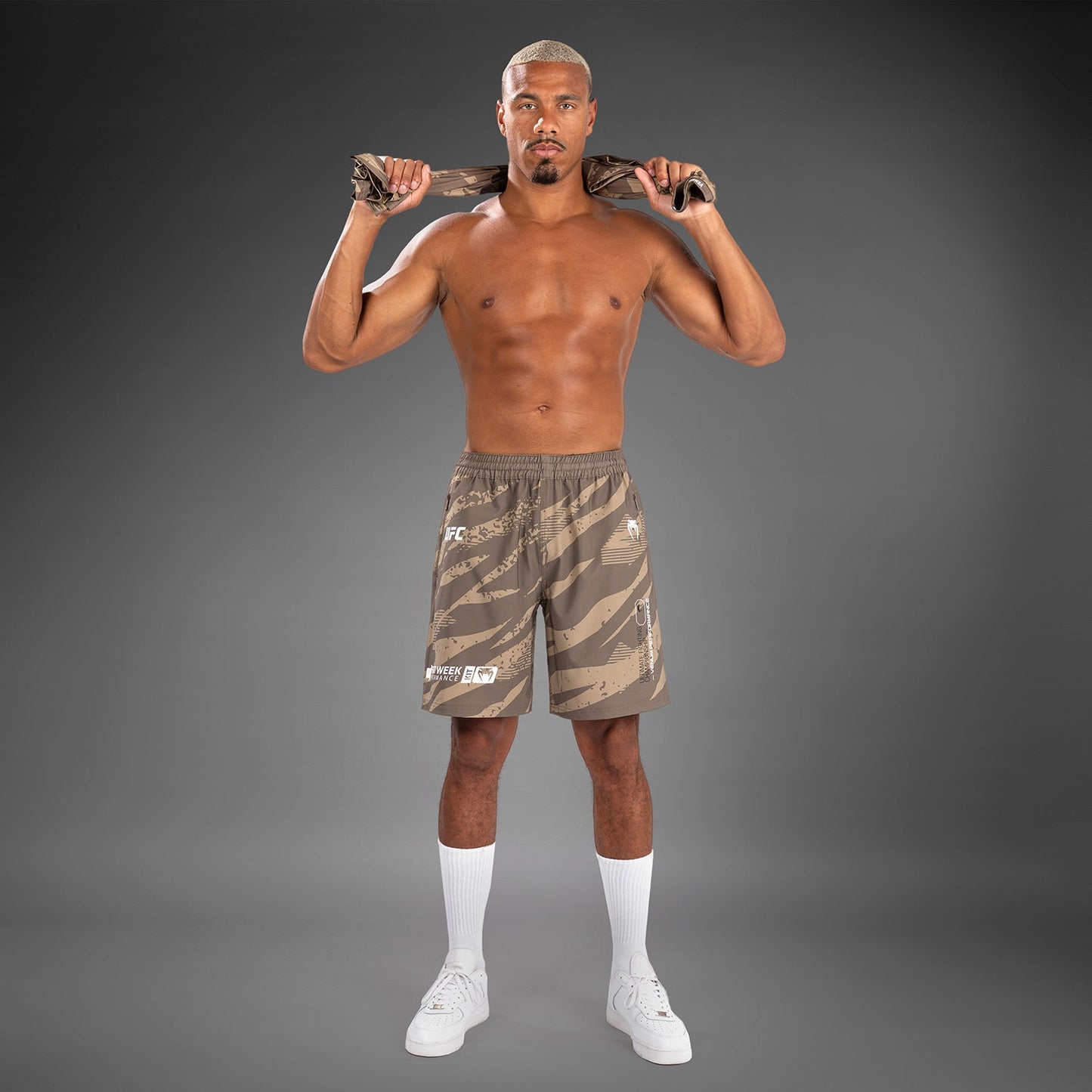 UFC Adrenaline by Venum Fight Week Performance Shorts Für Männer - Desert Camo
