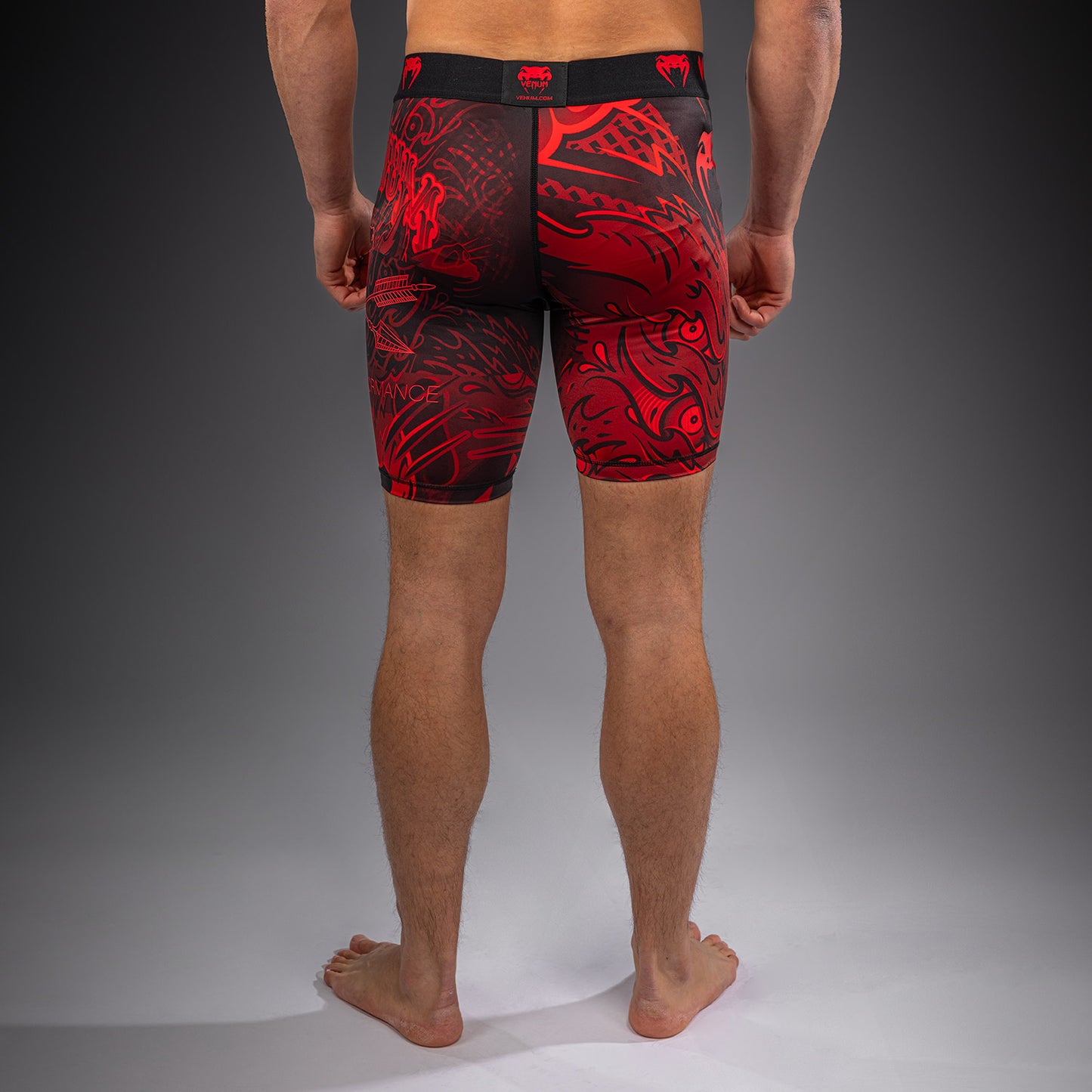 Venum Wolf Atak Kompressionsshort – Schwarz/Rot