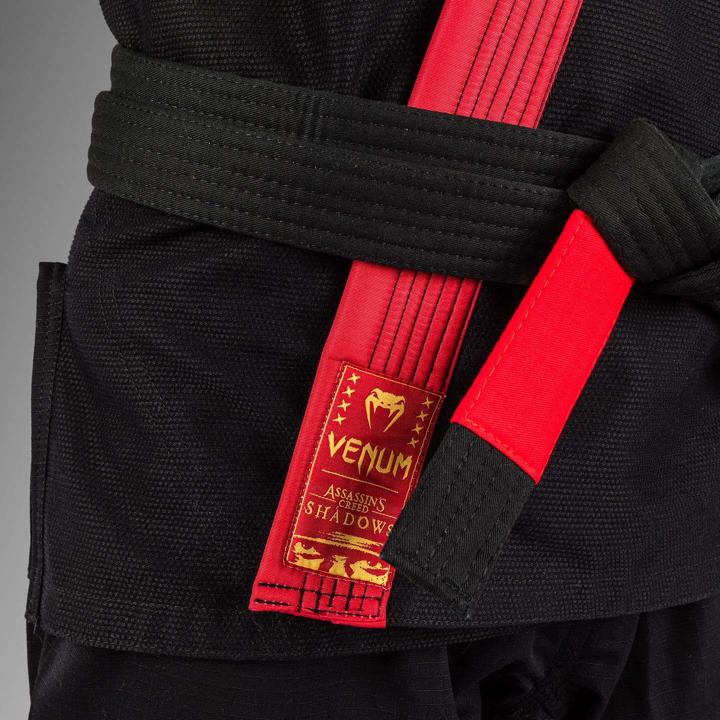 Venum x Assassin’s Creed Shadows BJJ Gi - Burgund/Schwarz