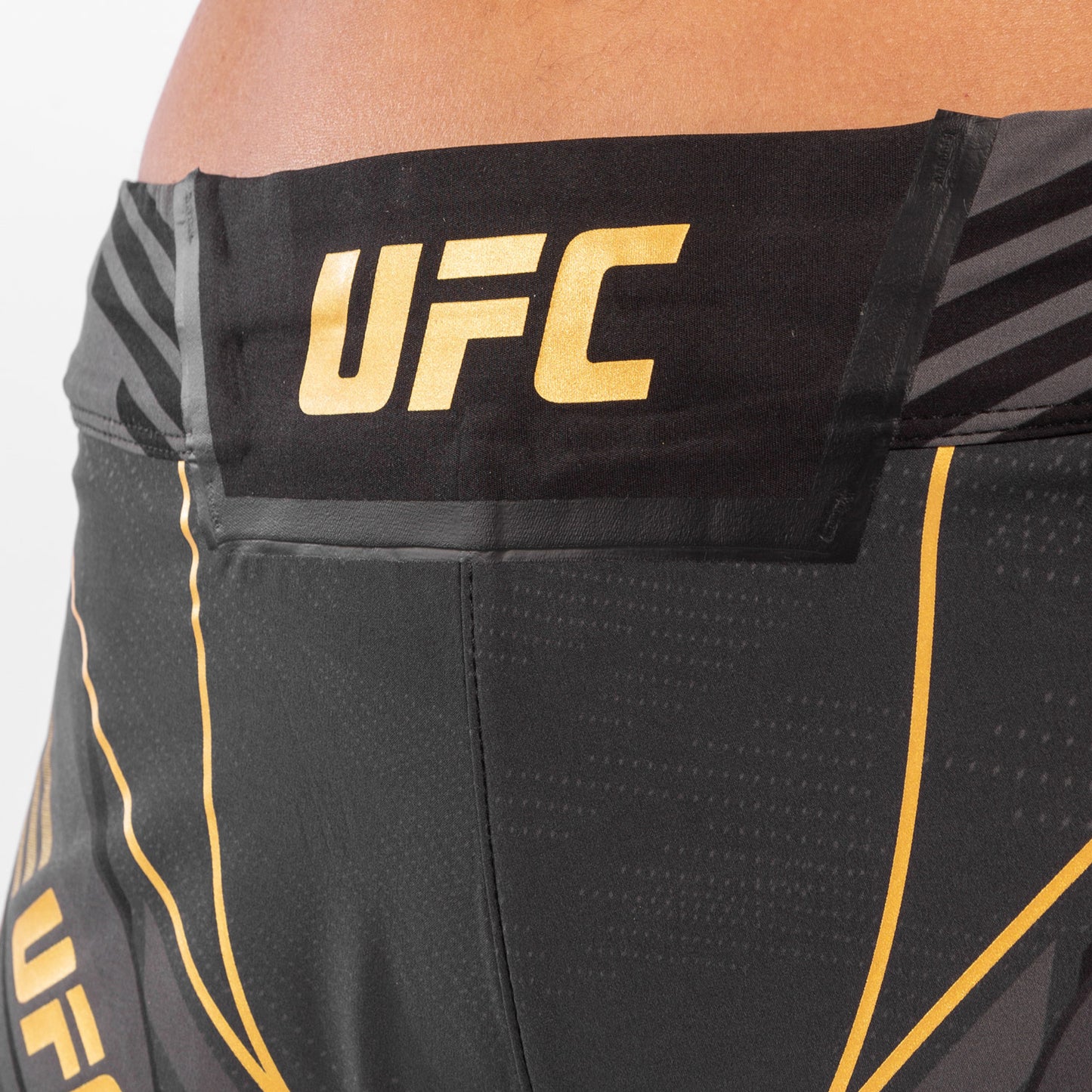 UFC Venum Authentic Fight Night Damen Shorts - Long Fit - Champion