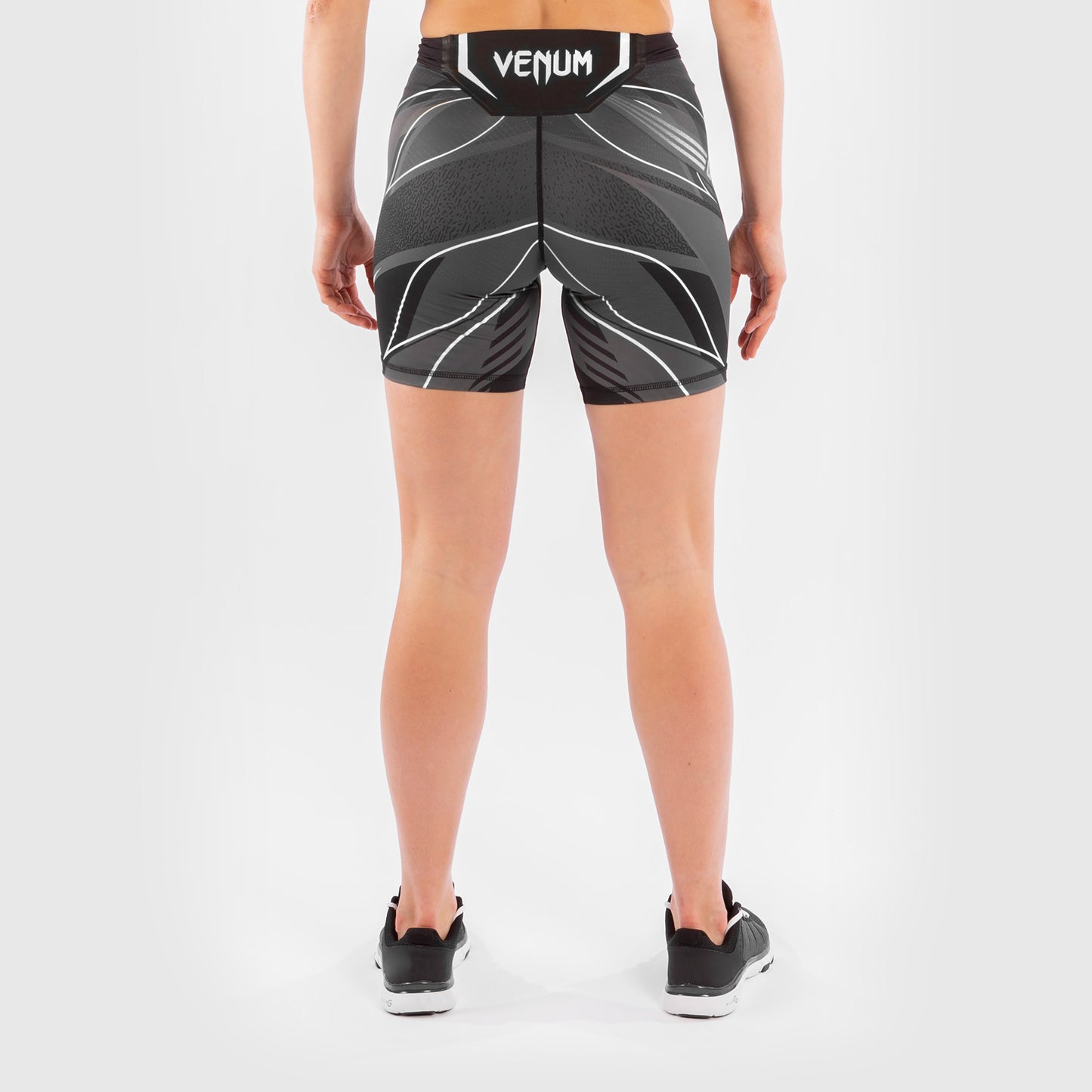 UFC Venum Authentic Fight Night Damen Vale Tudo Shorts - Long Fit - Schwarz