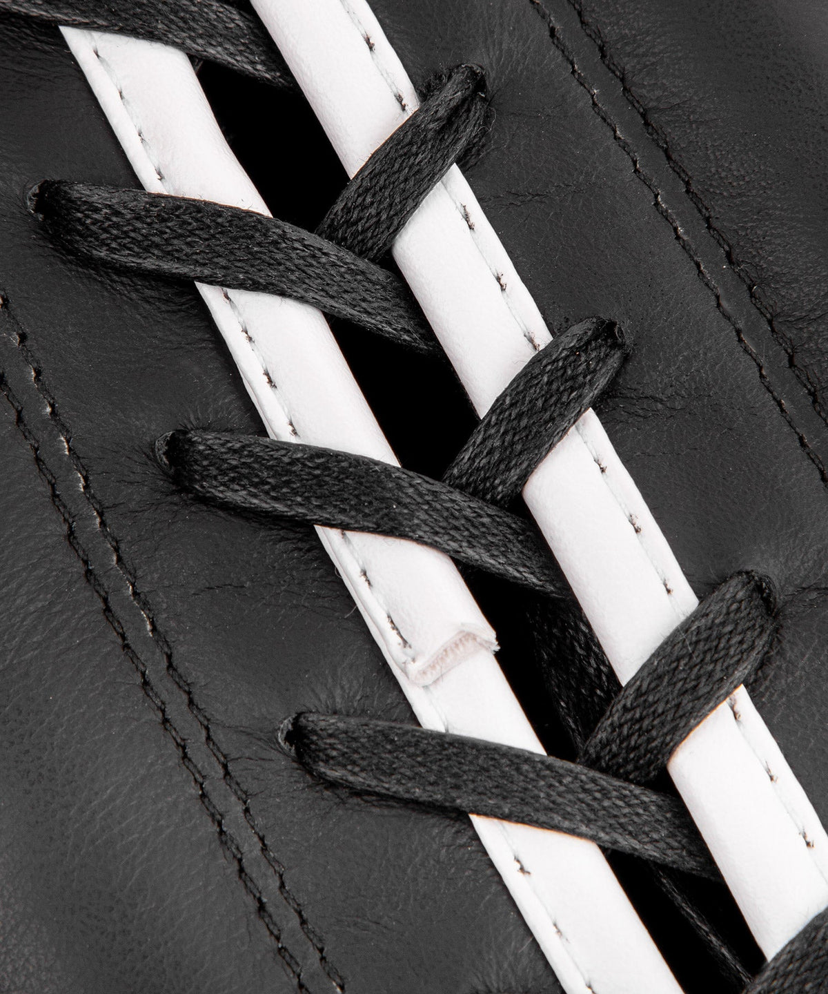 Venum Giant 2.0 professionelle Boxhandschuhe - MIT SCHNÜRUNG - Schwarz/Weiß