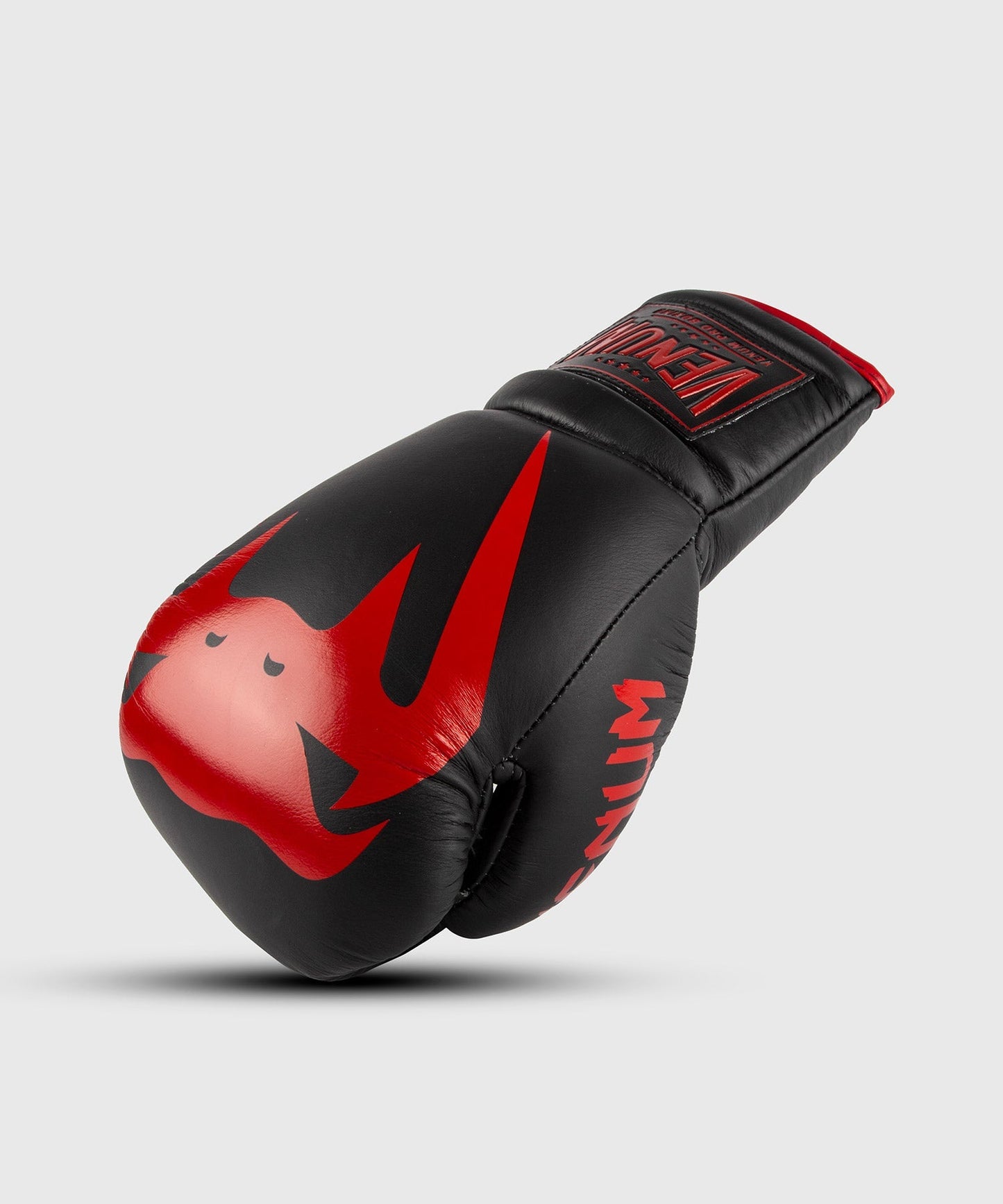 Venum Giant 2.0 professionelle Boxhandschuhe - MIT SCHNÜRUNG - Schwarz/Rot