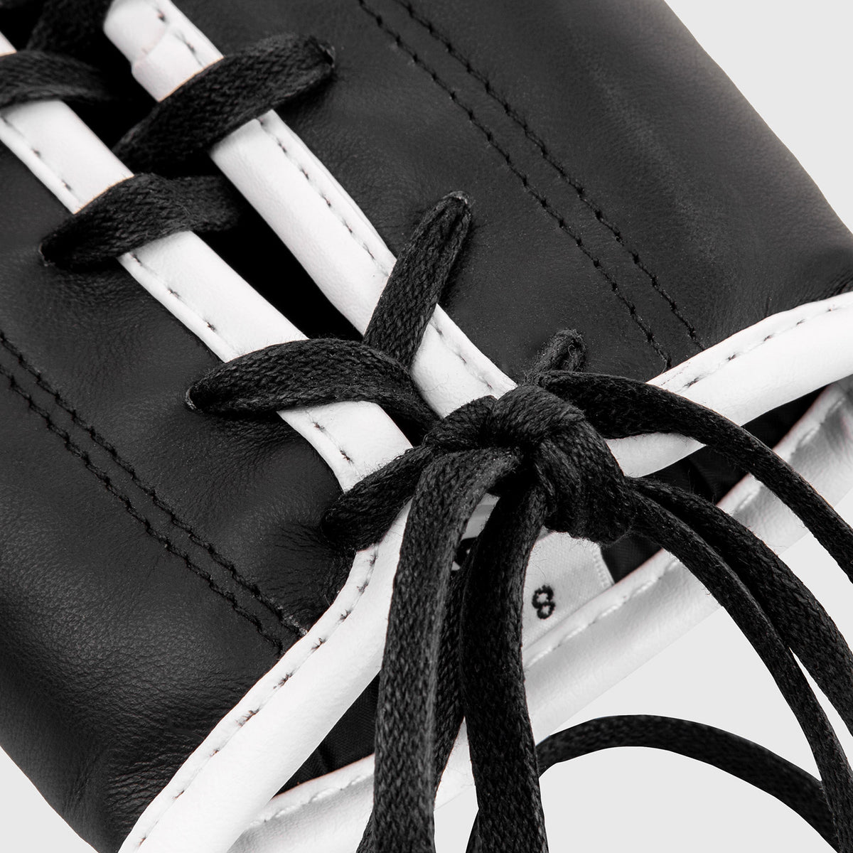 Venum Giant 2.0 professionelle Boxhandschuhe - MIT SCHNÜRUNG