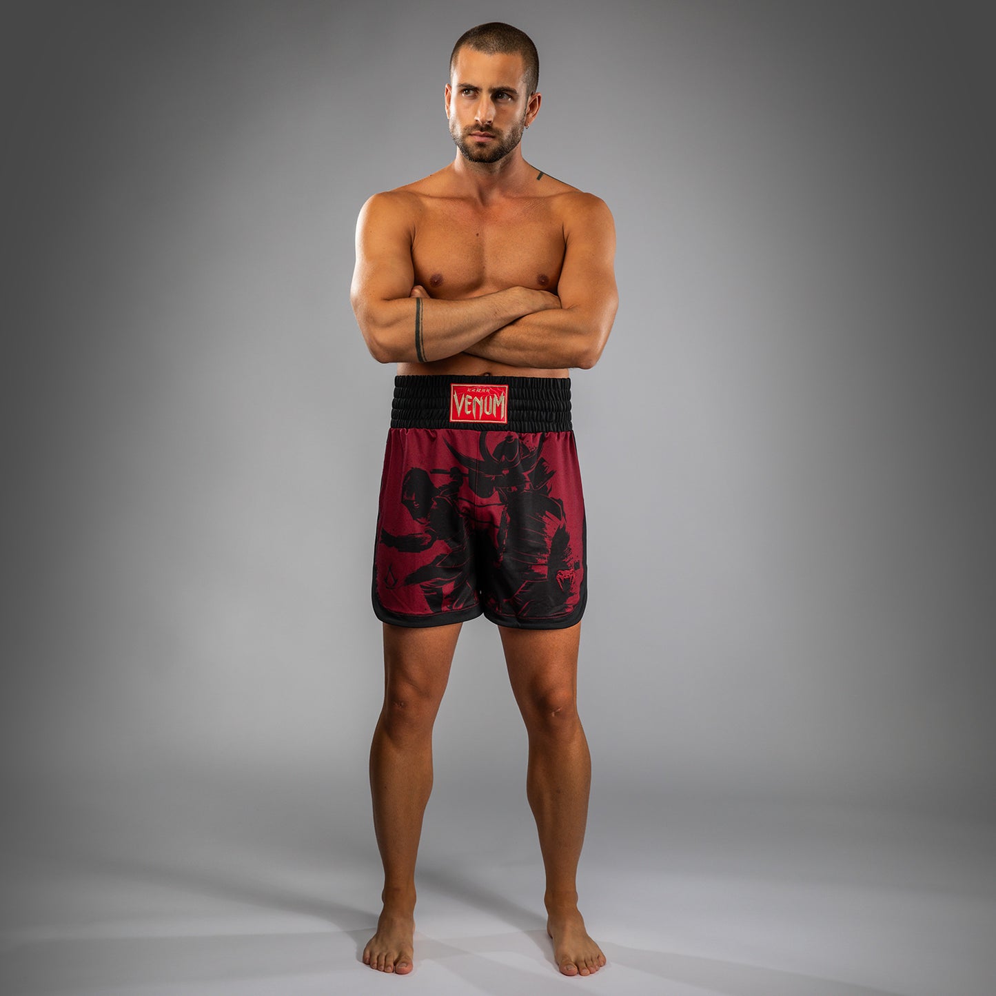 Venum x Assassin’s Creed Shadows Herren Boxershorts - Burgunder/Schwarz