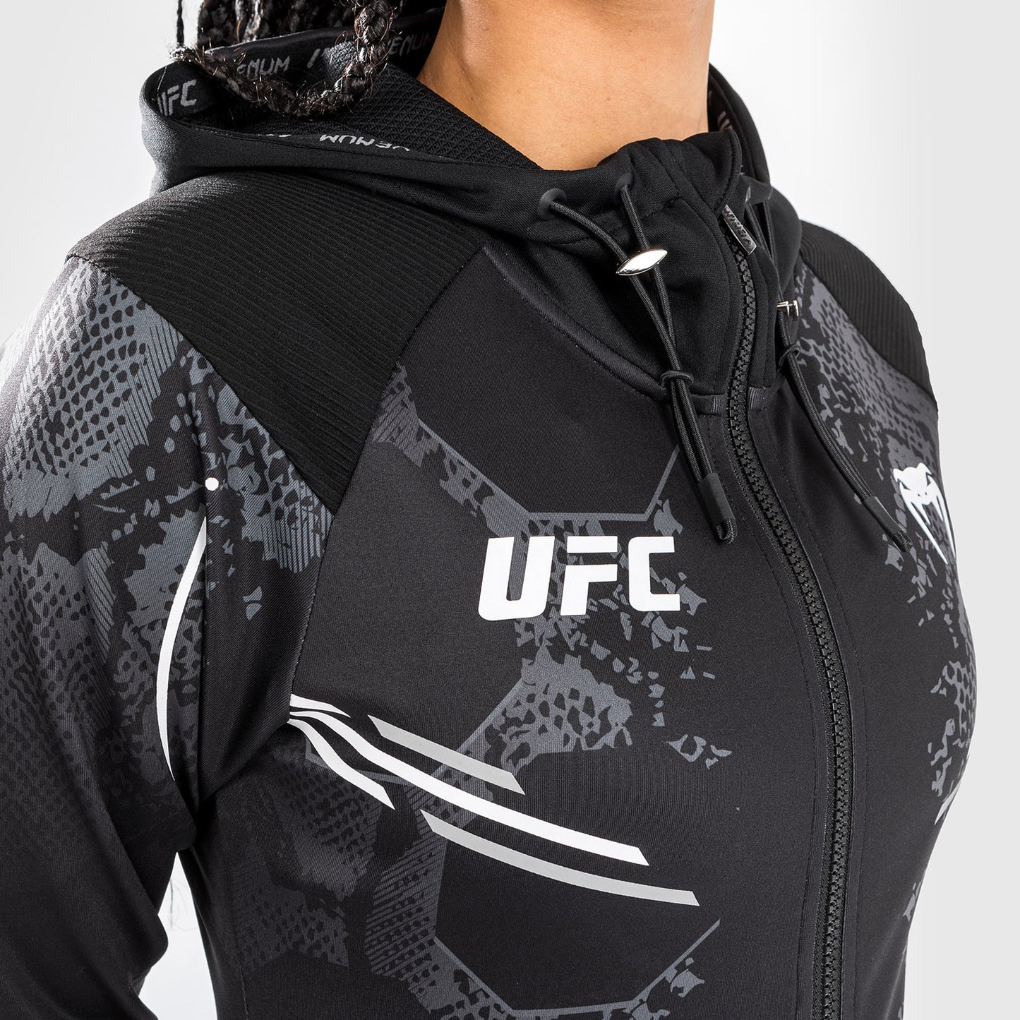 UFC Adrenaline by Venum Authentic Fight Night Women's Walkout Hoodie - Schwarz