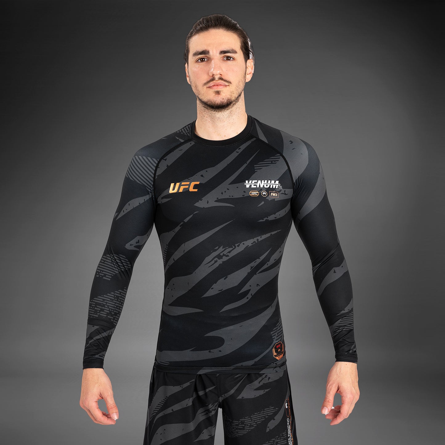 UFC Adrenaline by Venum Fight Week Performance Langärmeliger Rashguard - Urban Camo