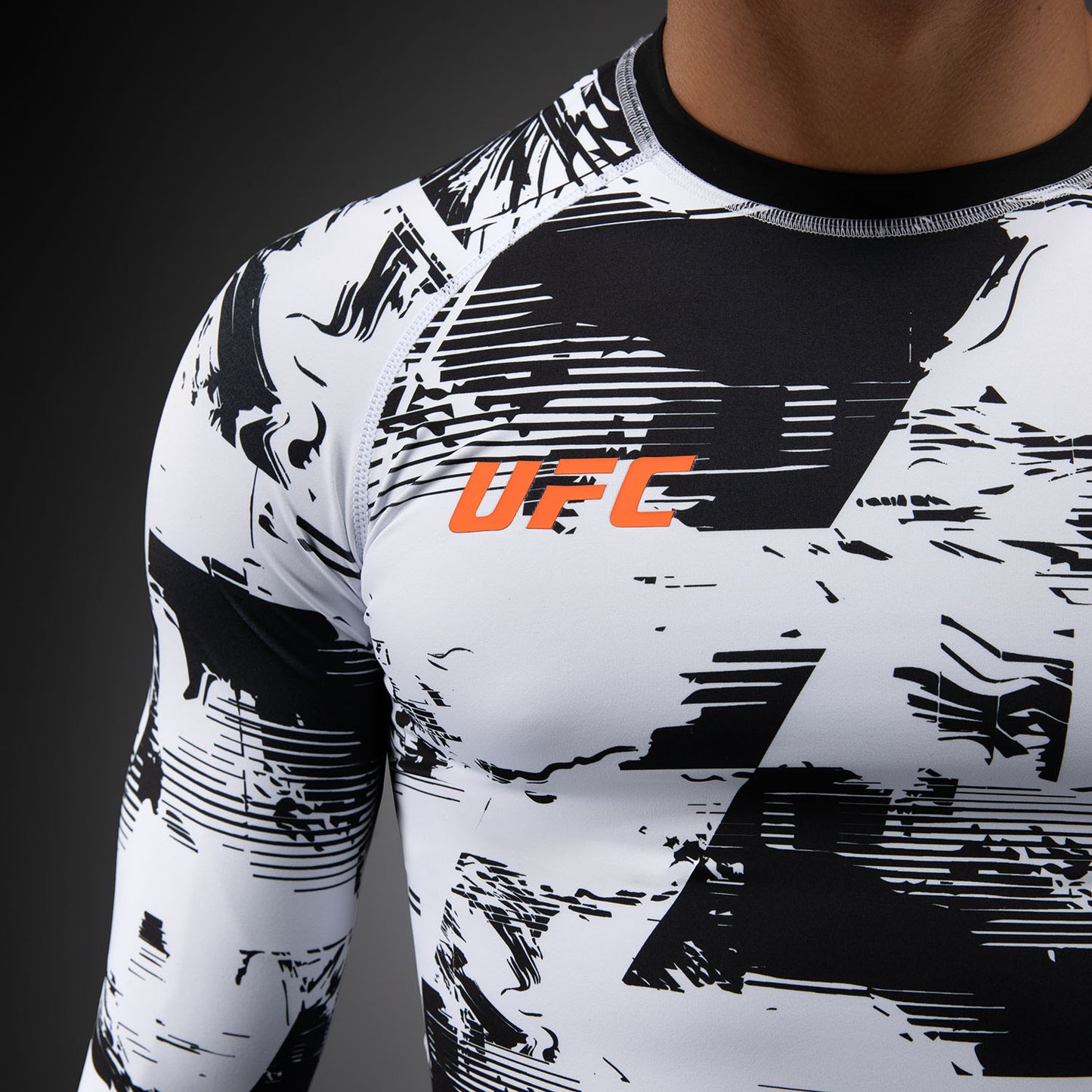 UFC Zenith by Venum Authentic Fight Week Performance Langarm Rashguard Herren - Weiß