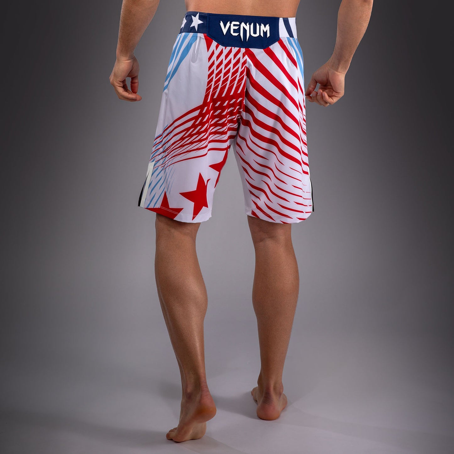 Official UFC Freedom 250 by Venum Personalisiert Authentic Fight Night Fight Shorts im Long Fit für Herren - Weiß