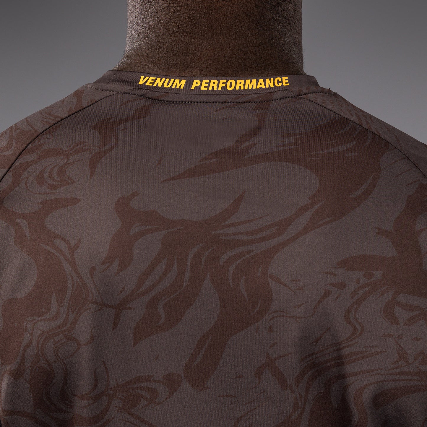 UFC Fusion by Venum Fight Week Herren Dry-Tech T-Shirt - Erdiges Braun